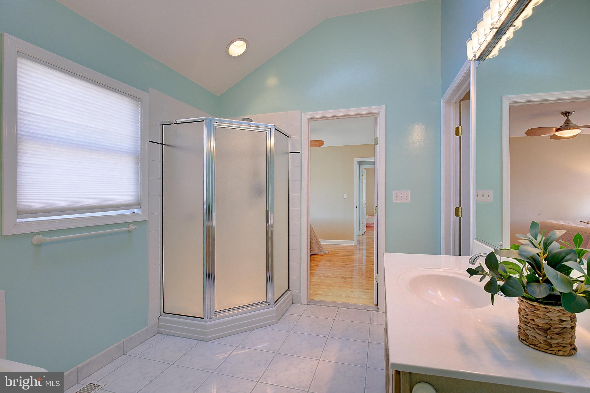 BAY CITY - Residential