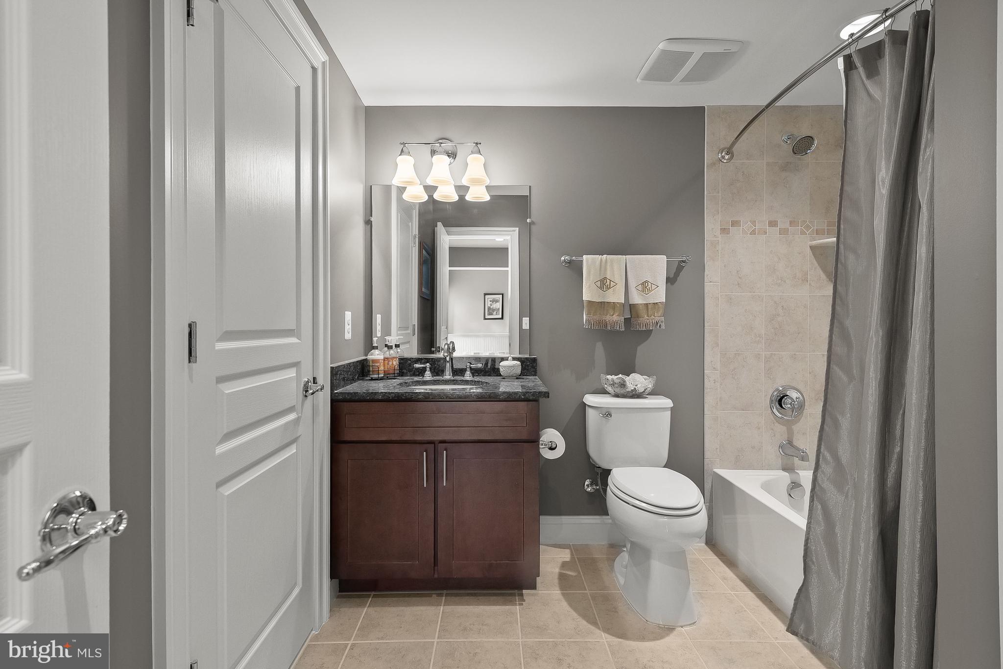 RED CEDAR - Residential