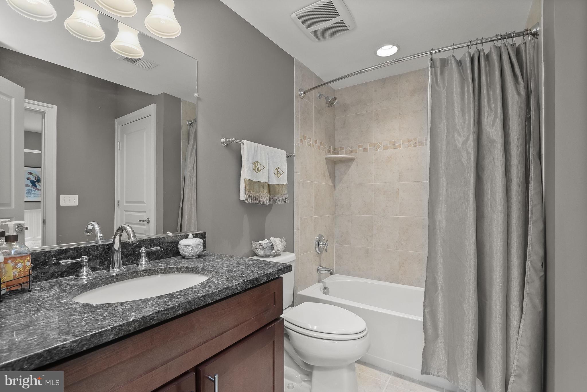 RED CEDAR - Residential