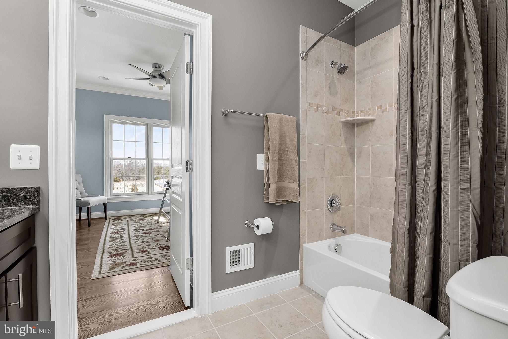 RED CEDAR - Residential