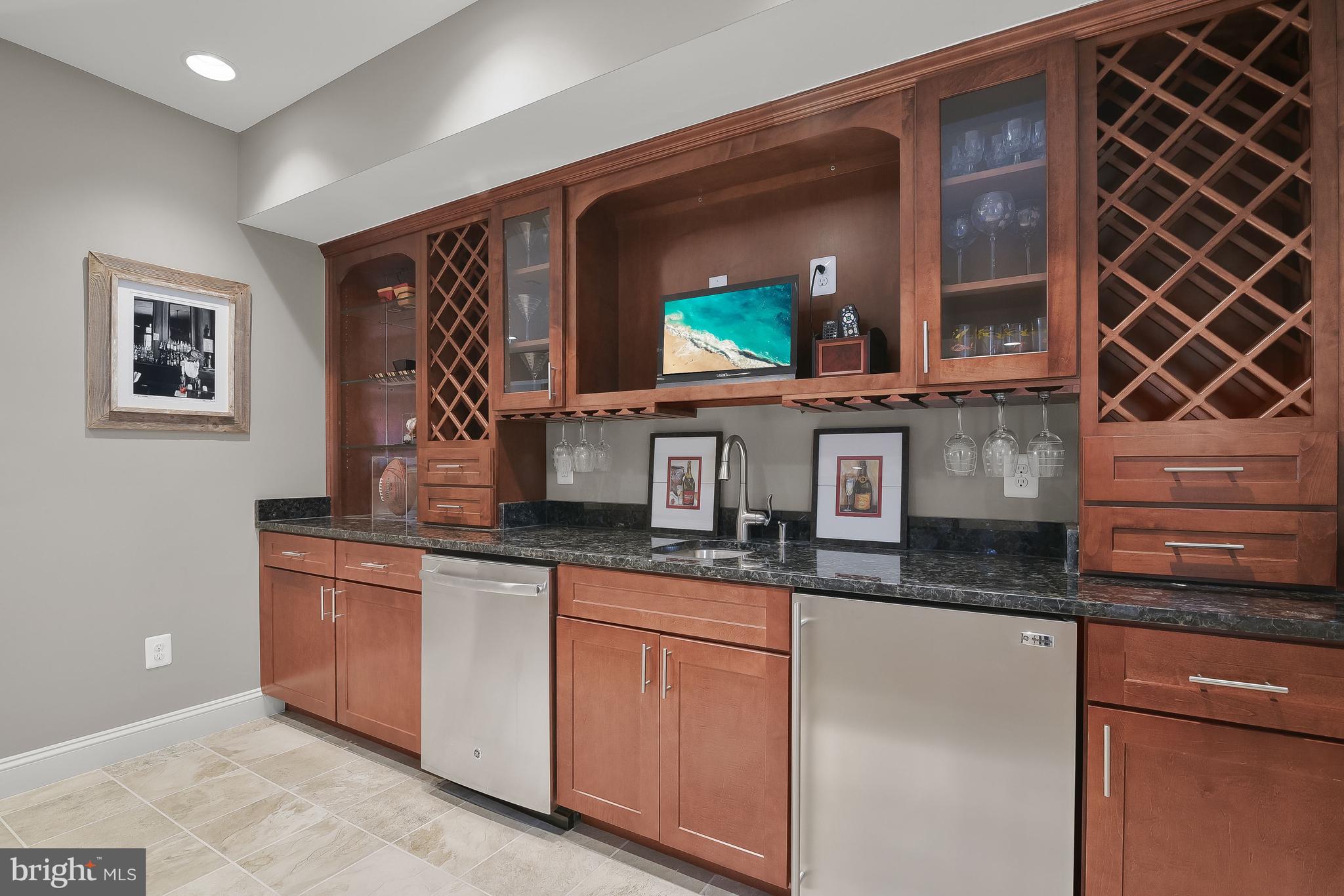 RED CEDAR - Residential