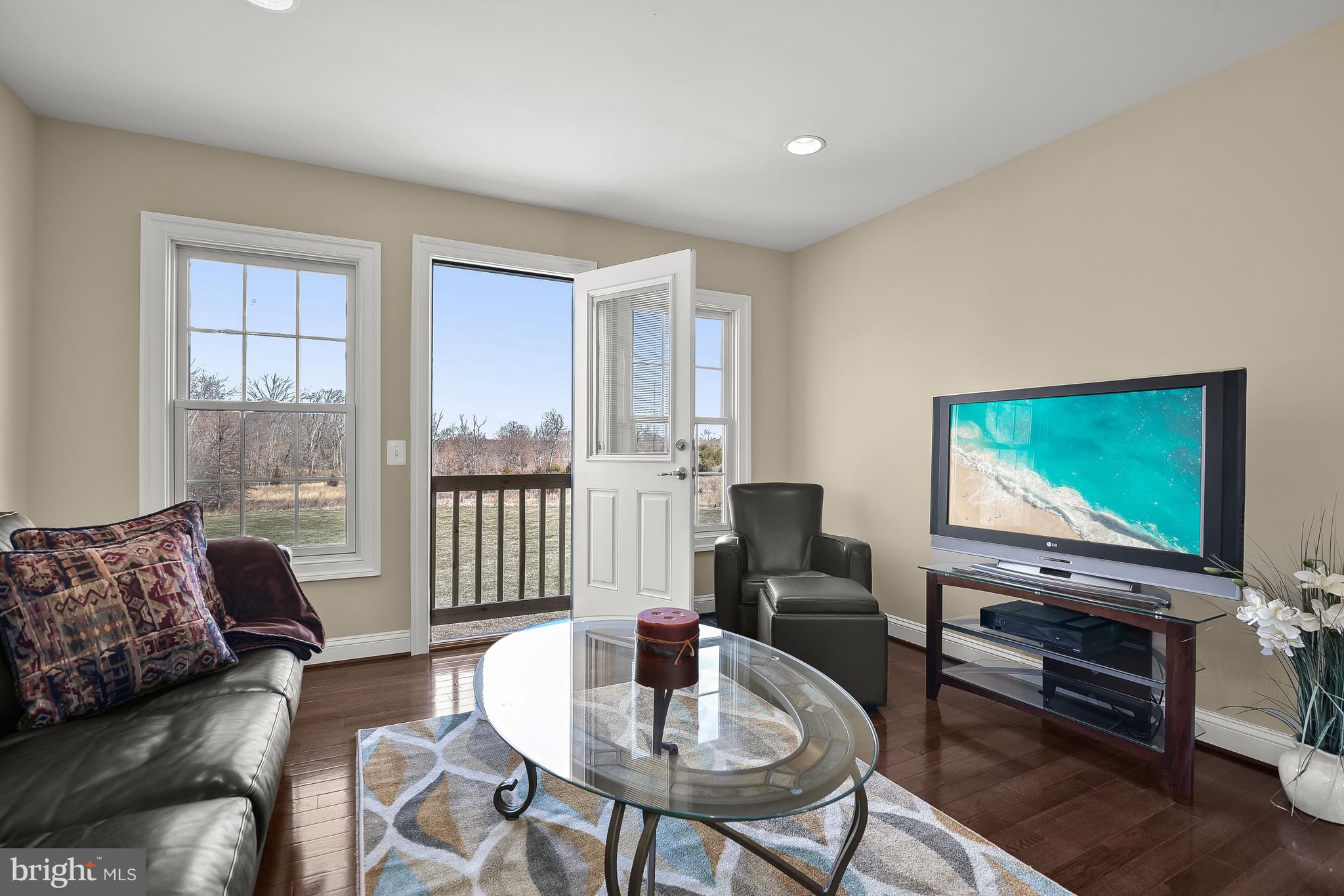 RED CEDAR - Residential