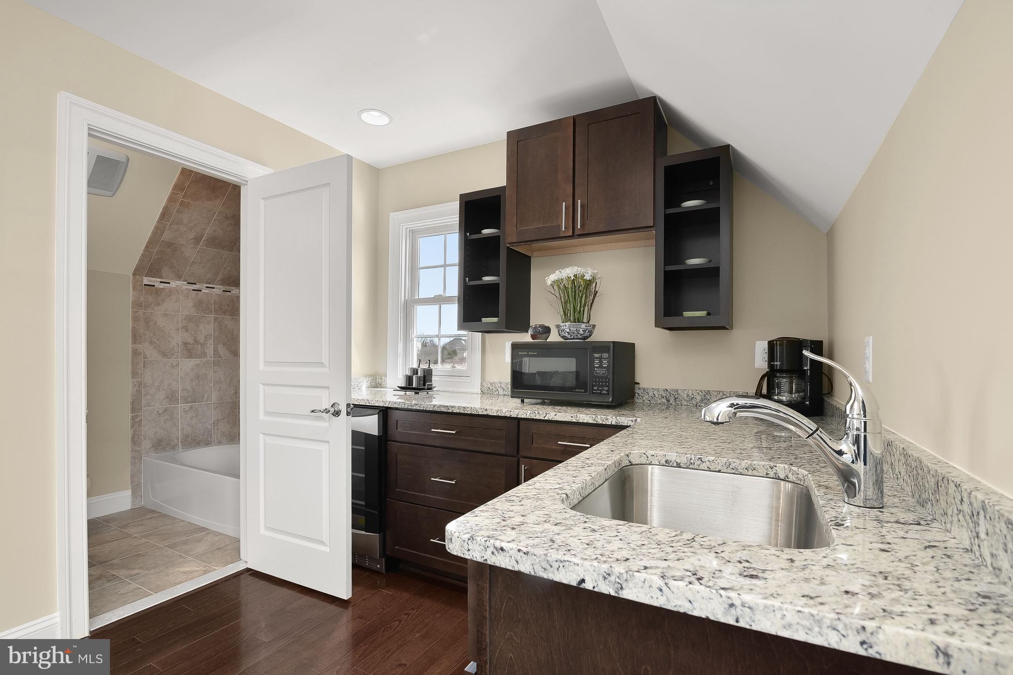 RED CEDAR - Residential