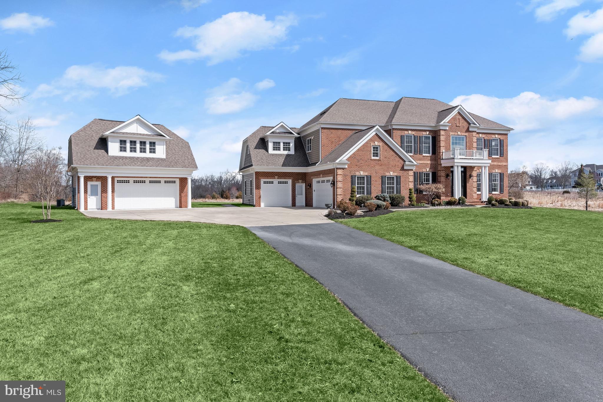 RED CEDAR - Residential