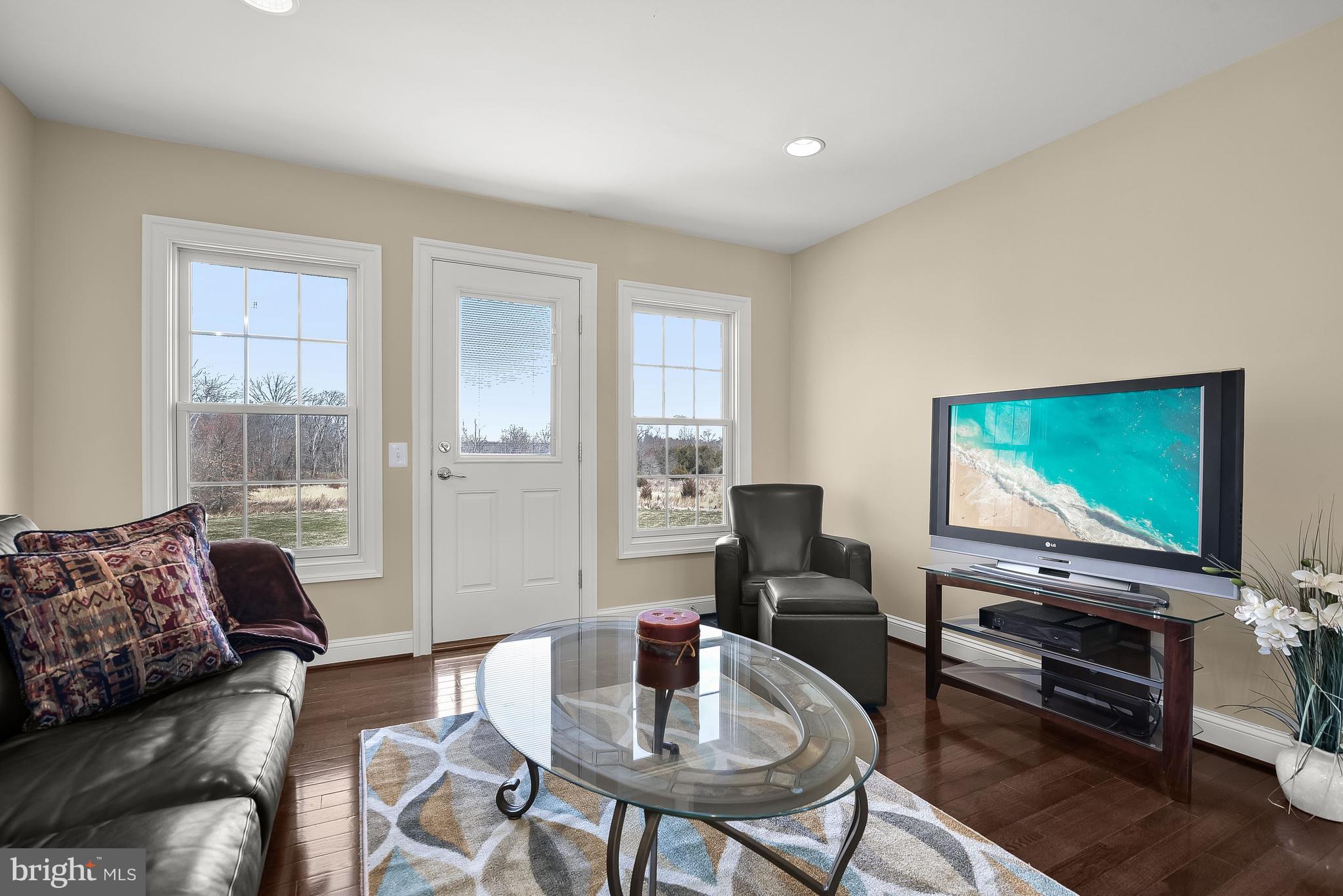 RED CEDAR - Residential