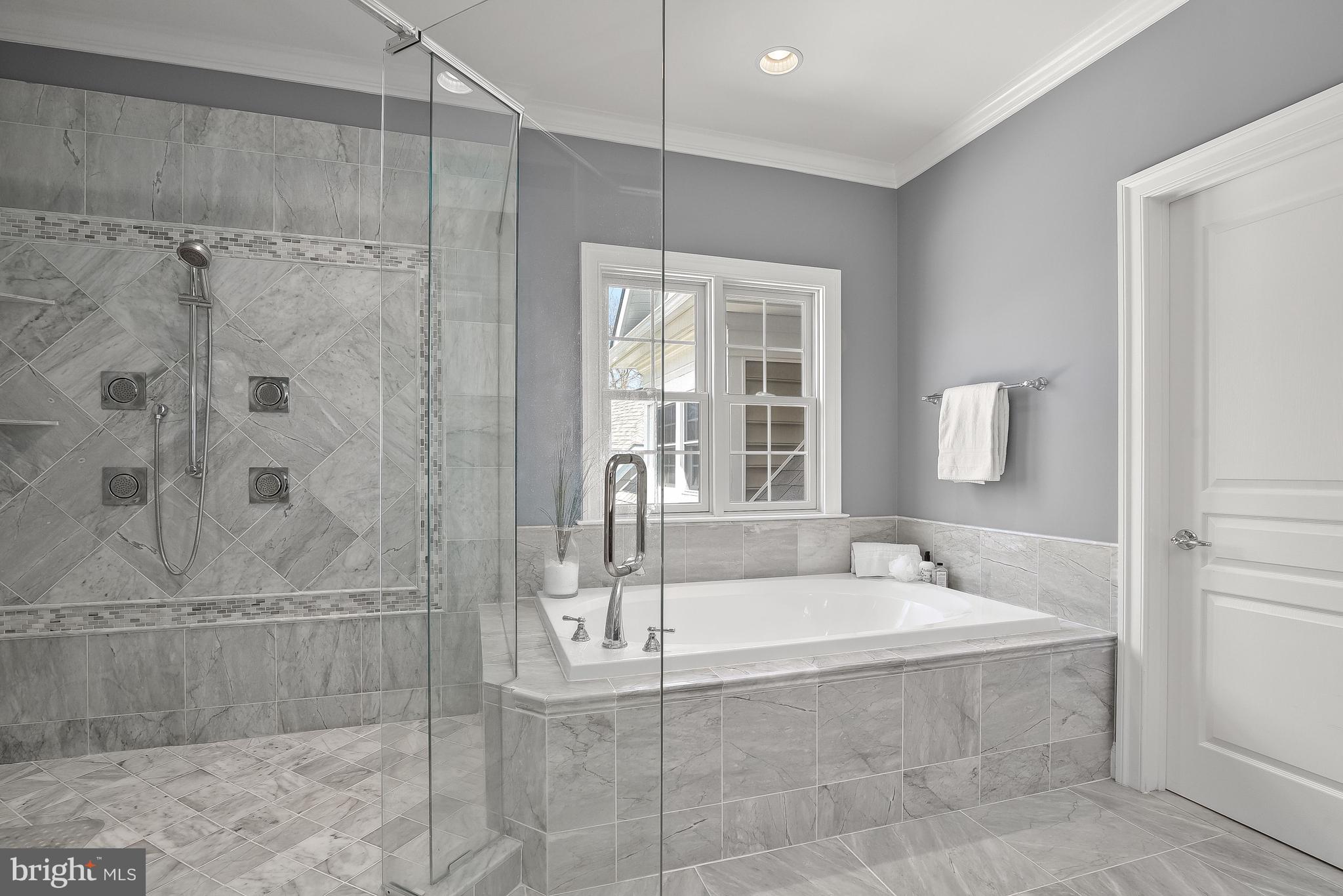 RED CEDAR - Residential