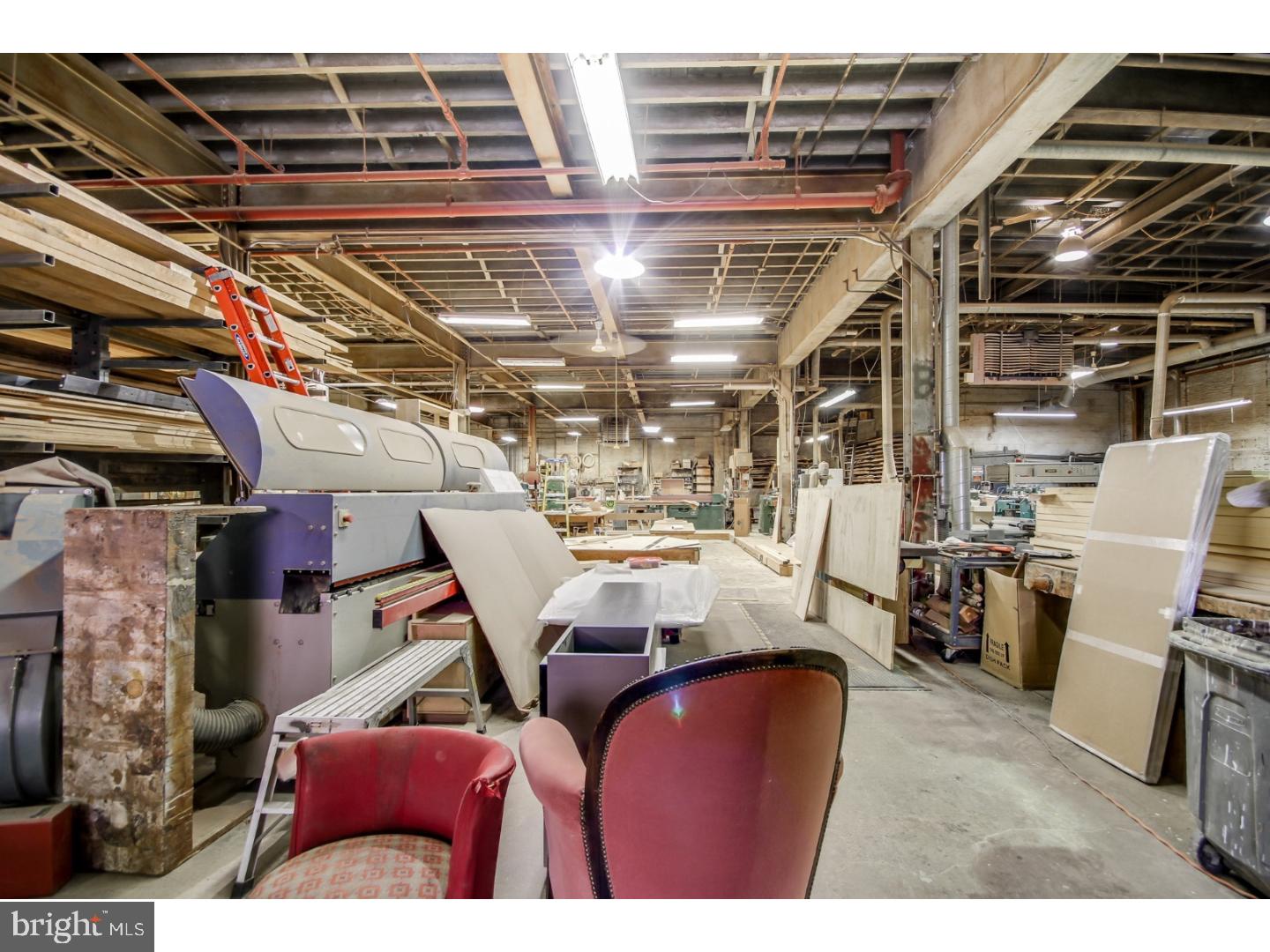 KENSINGTON - Commercial Sale