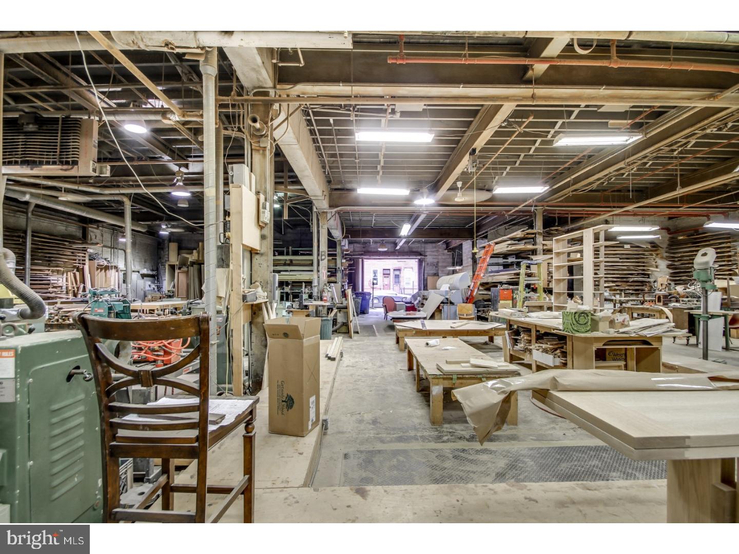 KENSINGTON - Commercial Sale