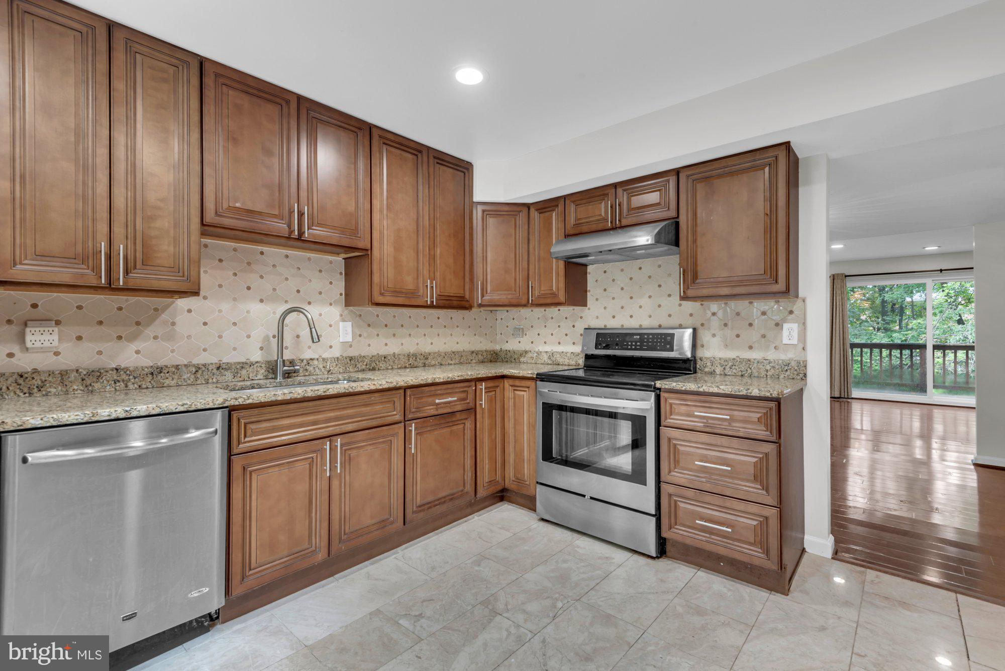 10523 E WIND WAY