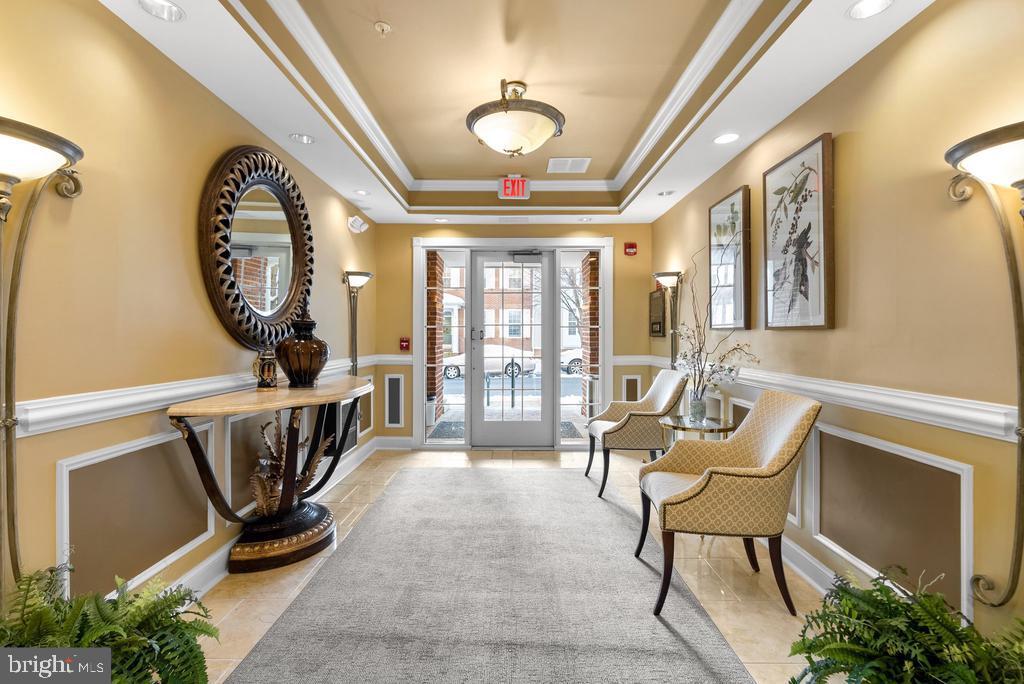 KING FARM VILLAGE CENTER - Residential Lease