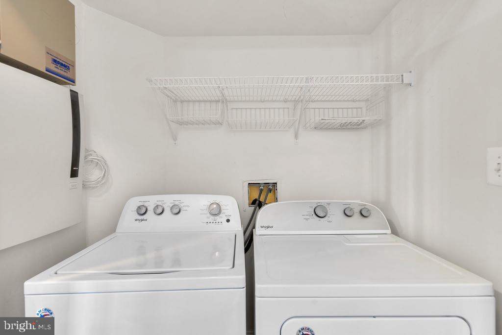 KING FARM VILLAGE CENTER - Residential Lease