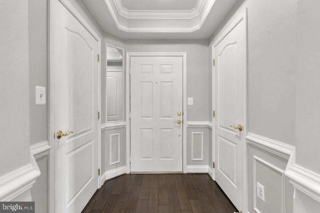 KING FARM VILLAGE CENTER - Residential Lease