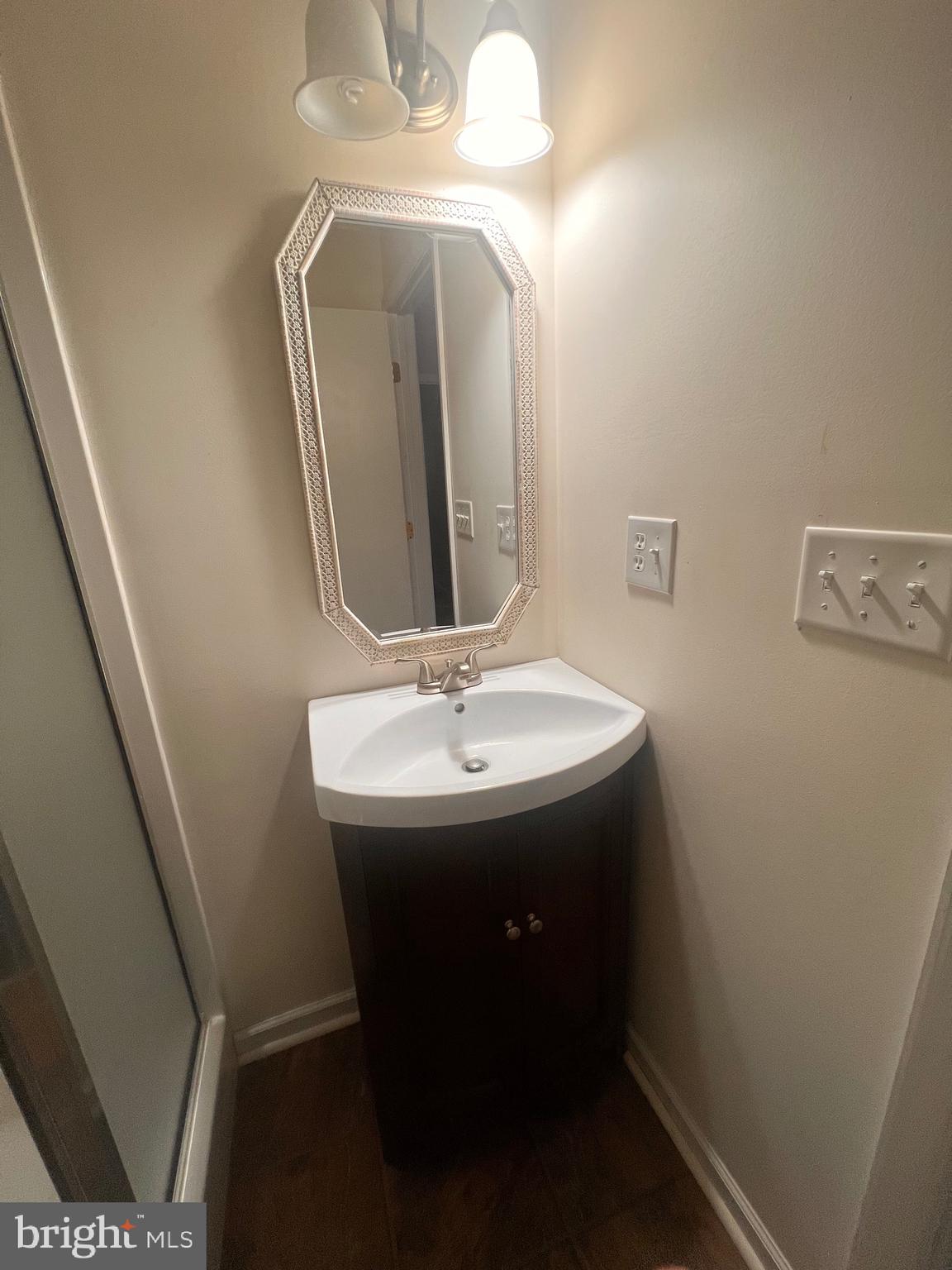 OAK TREE LANDING - Residential Lease