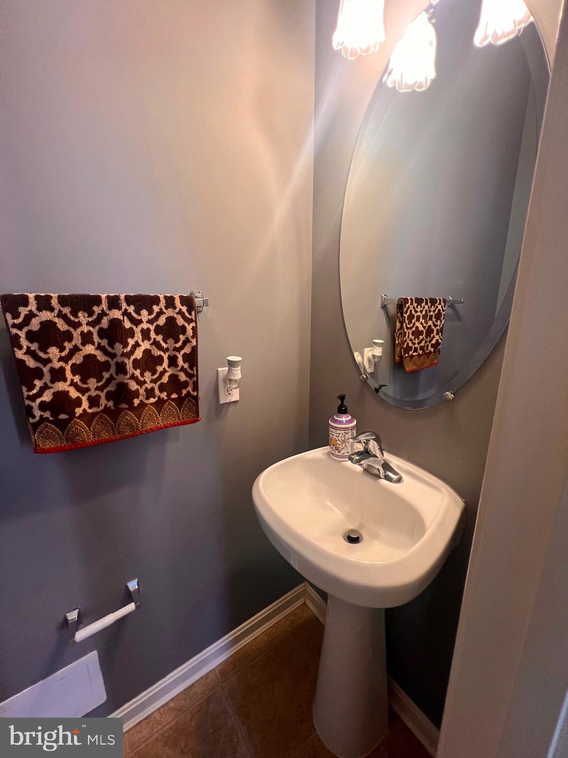 OAK TREE LANDING - Residential Lease