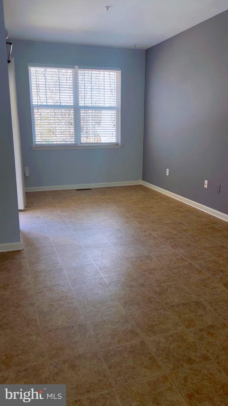 OAK TREE LANDING - Residential Lease