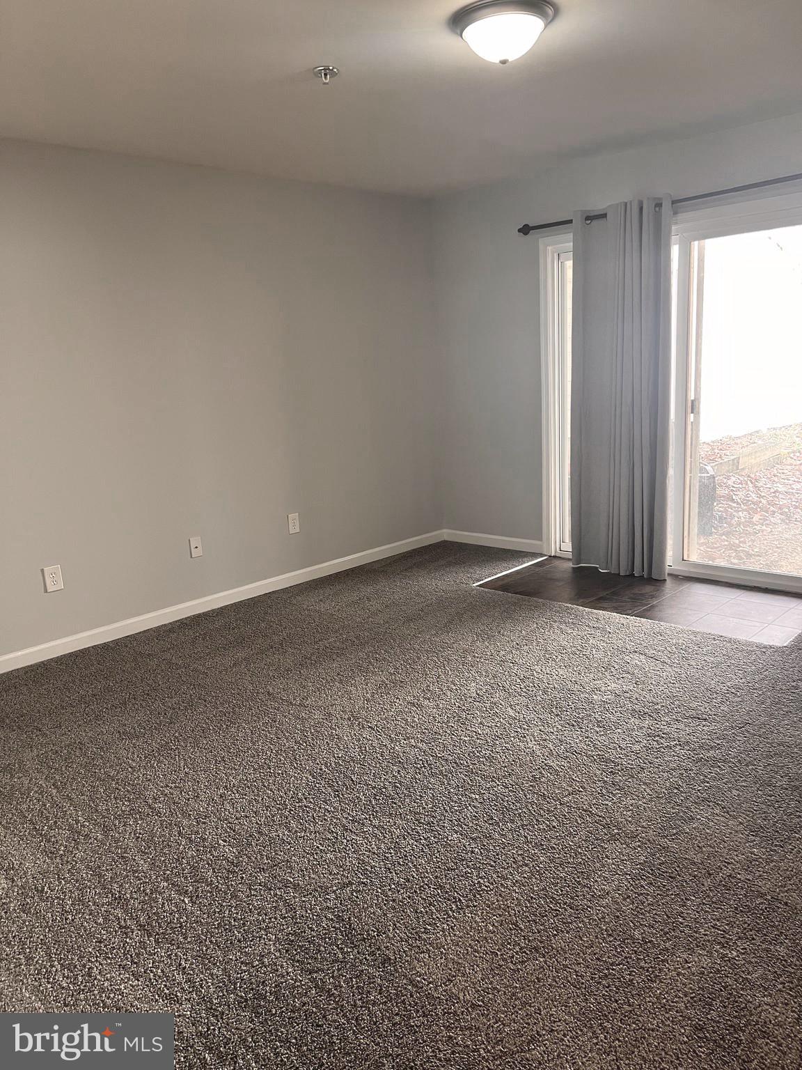 OAK TREE LANDING - Residential Lease