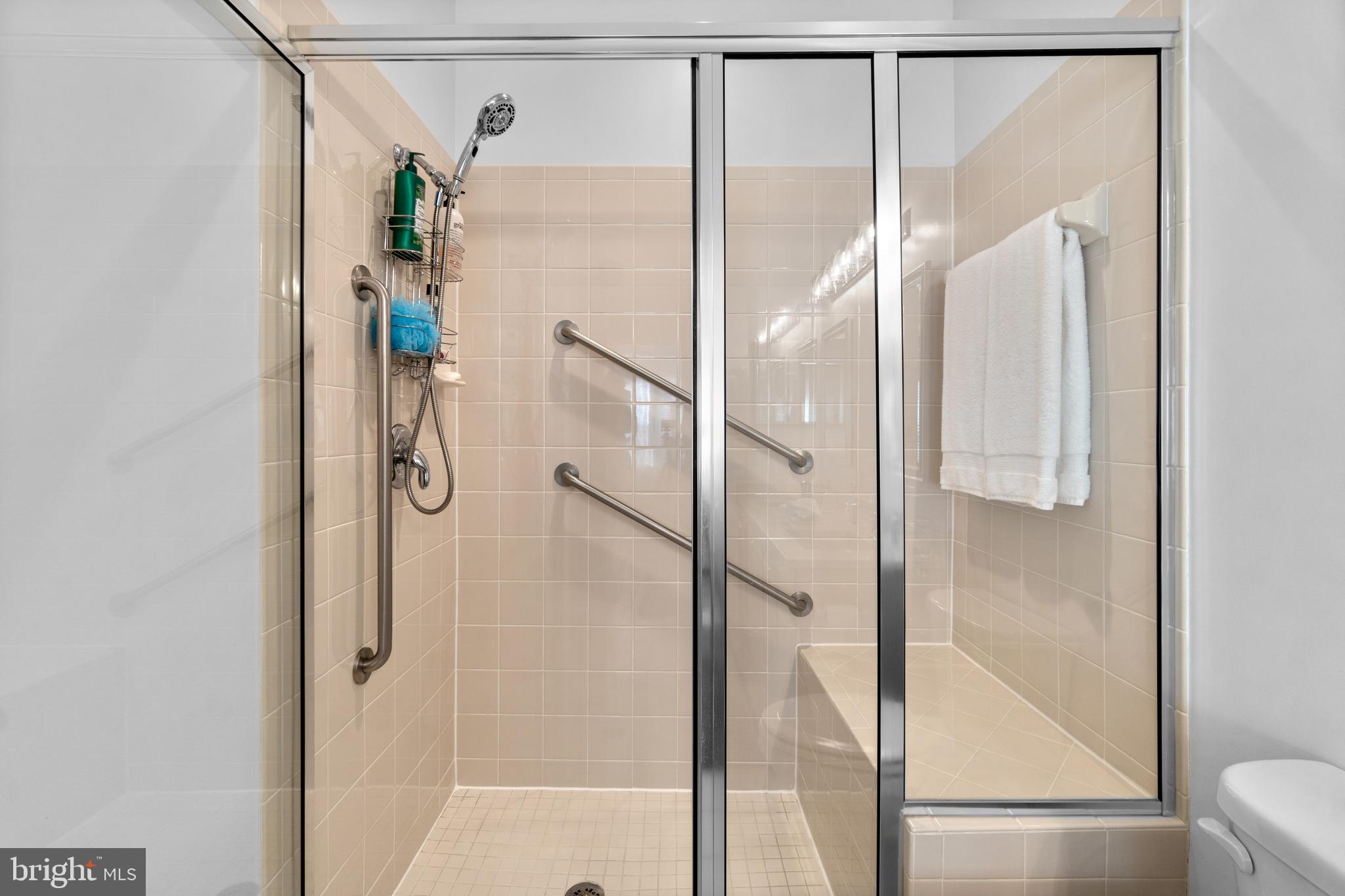 HICKORY CREST - Residential