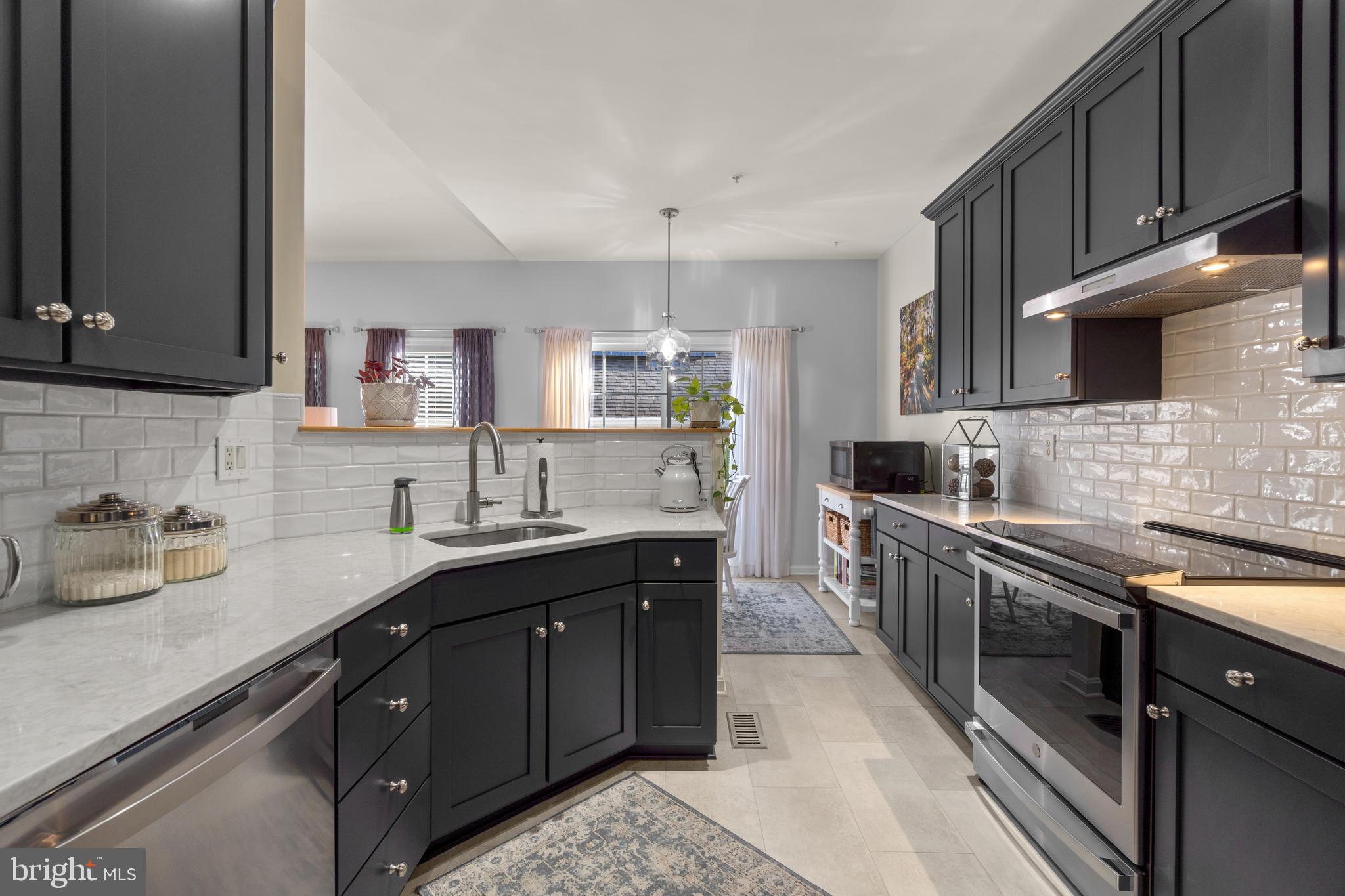 HICKORY CREST - Residential