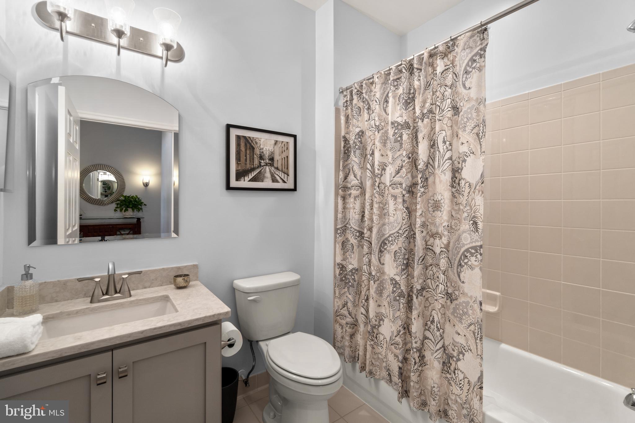 HICKORY CREST - Residential