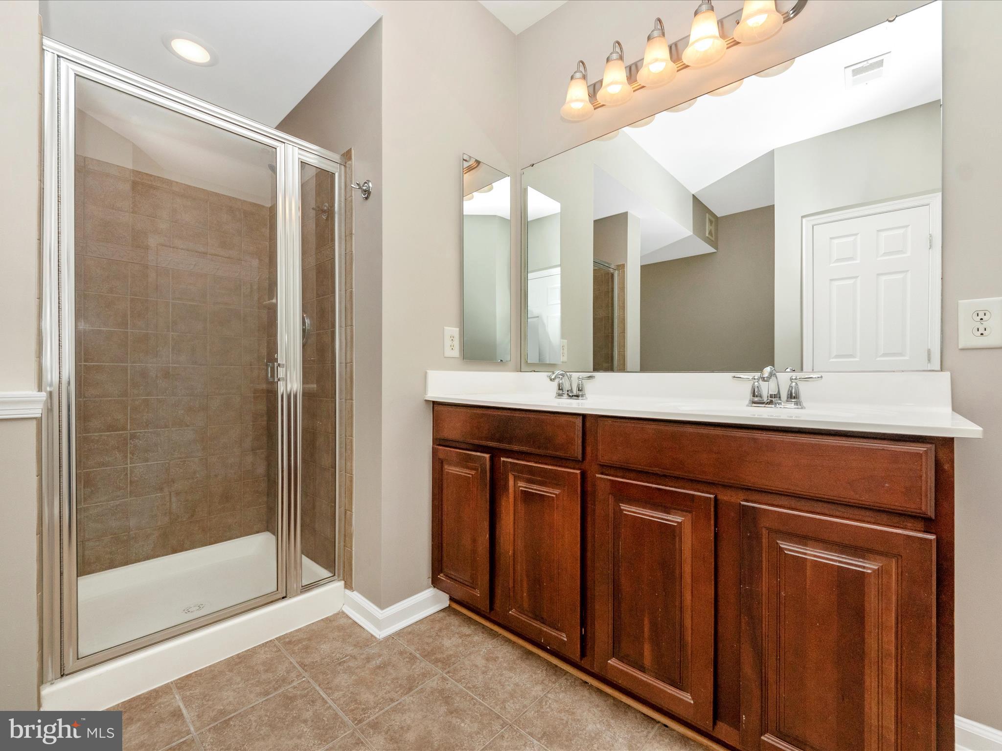 STONEY RUN - Residential Lease