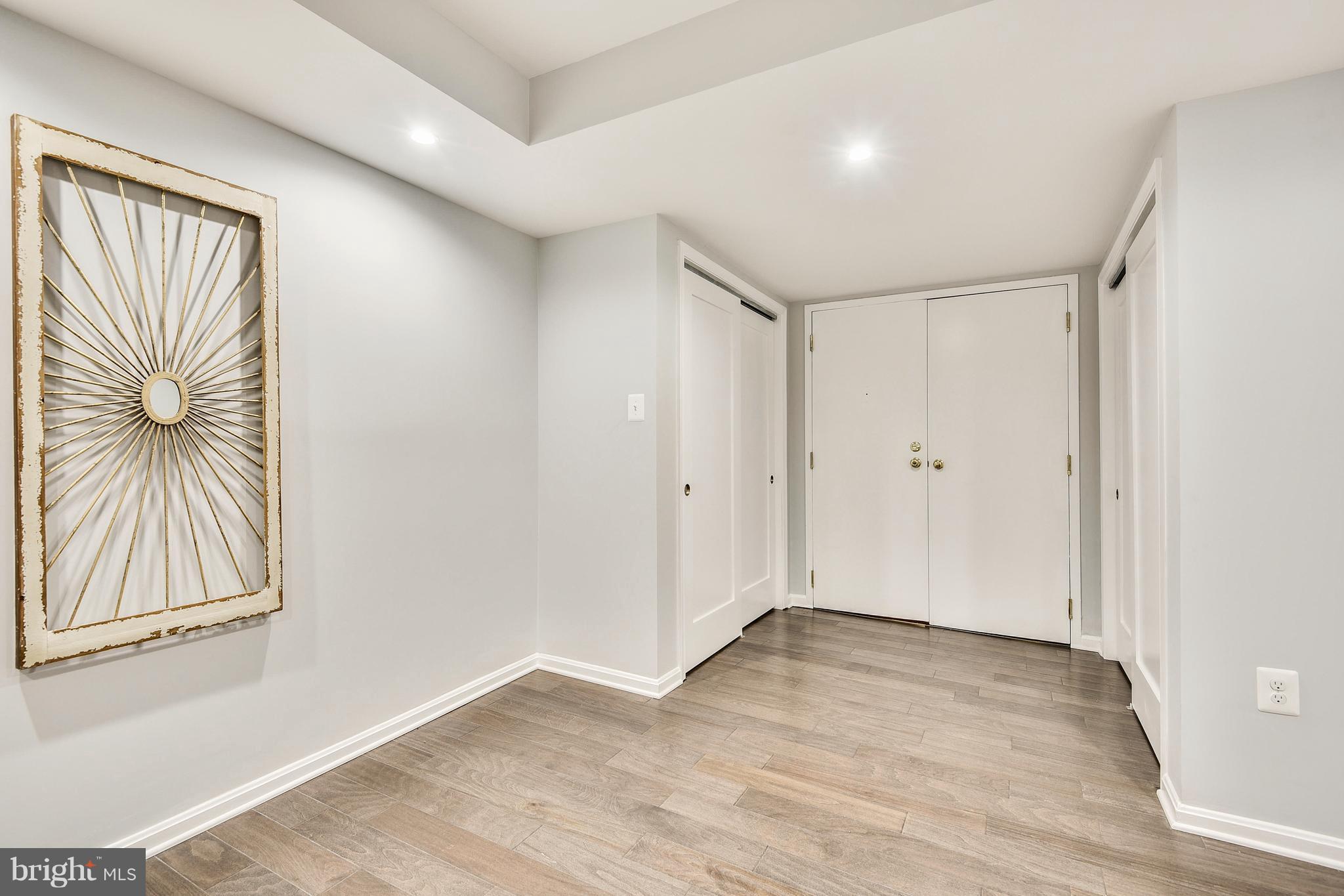 ROLAND PARK - Residential Lease