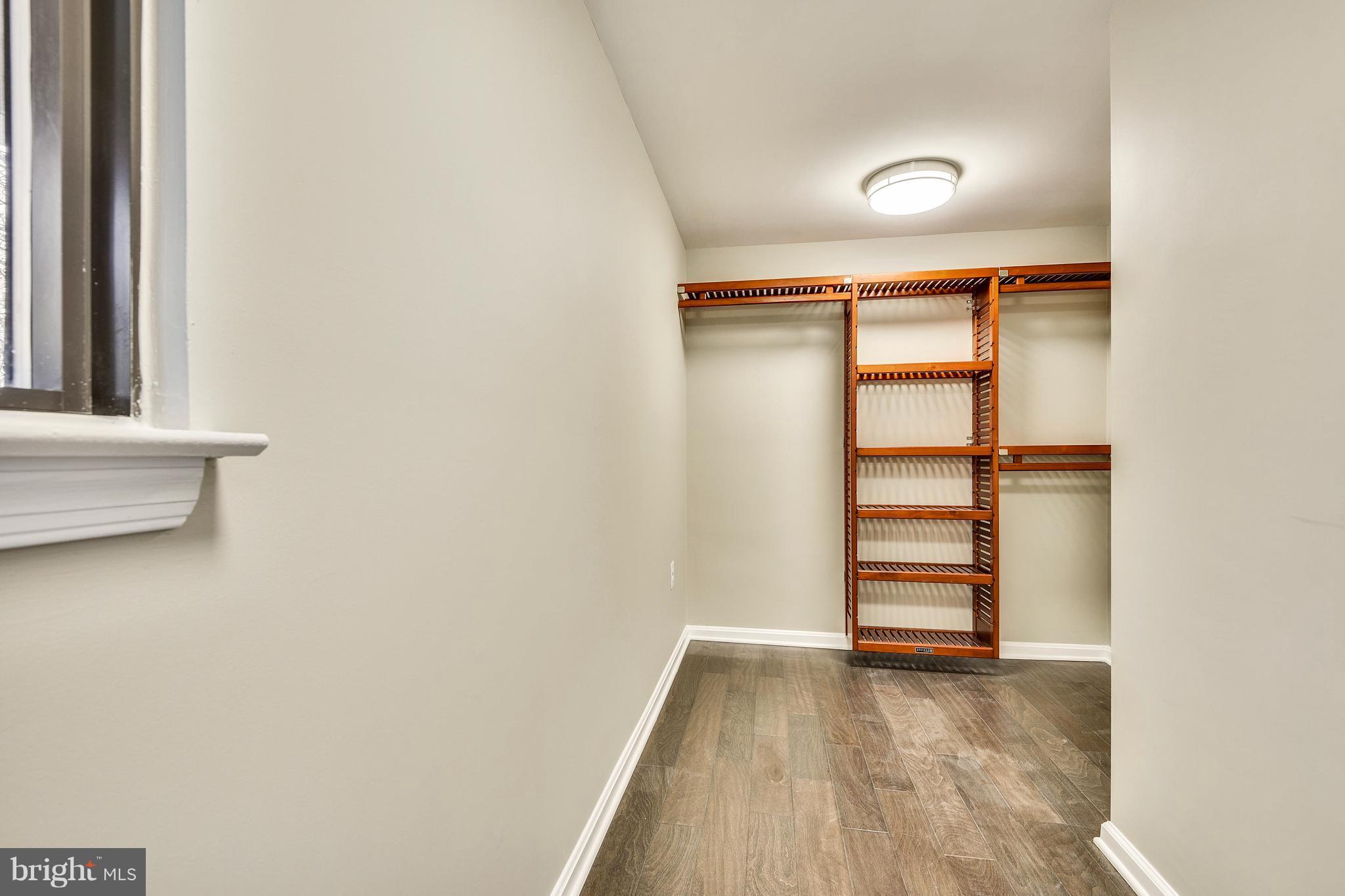 ROLAND PARK - Residential Lease