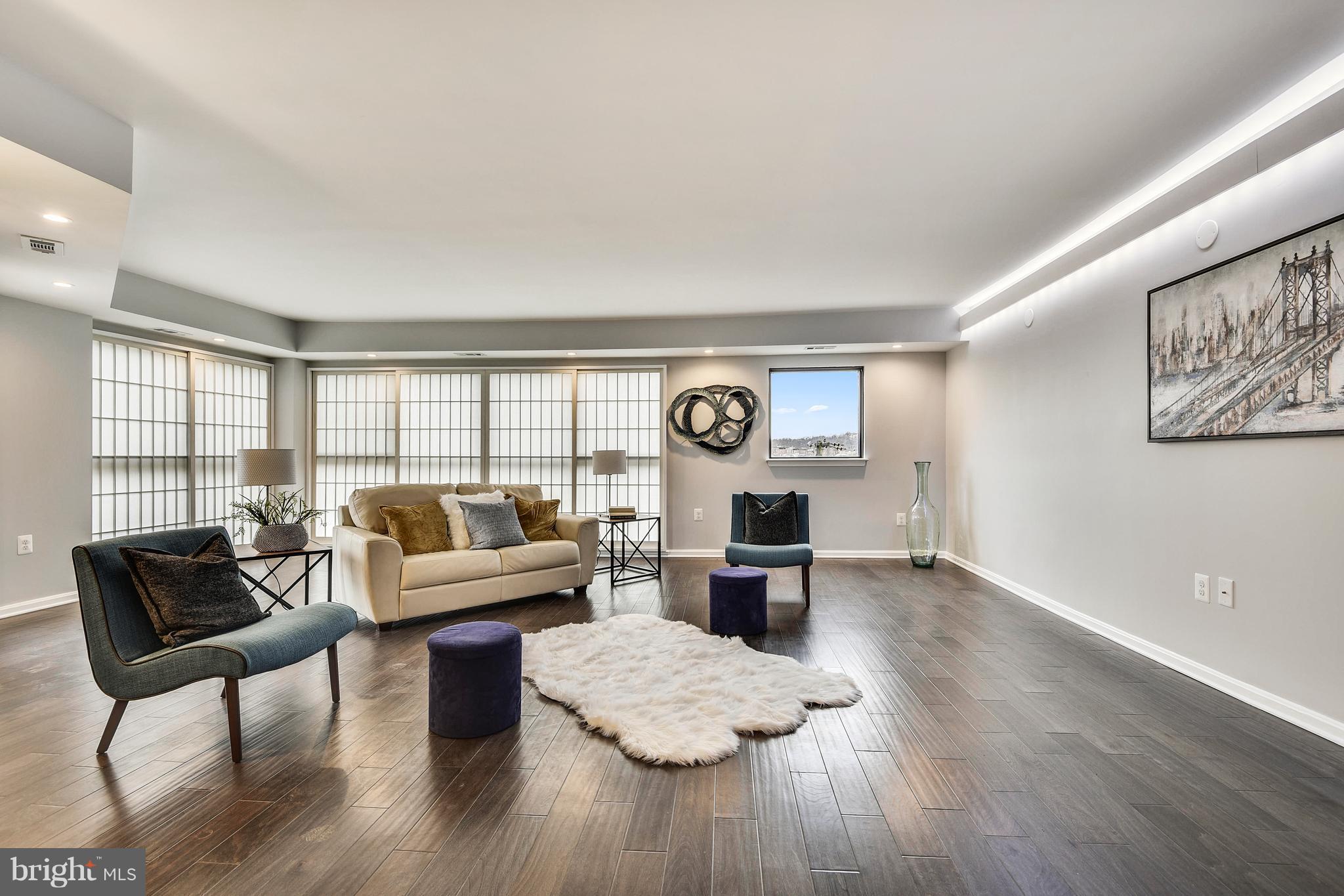 ROLAND PARK - Residential Lease