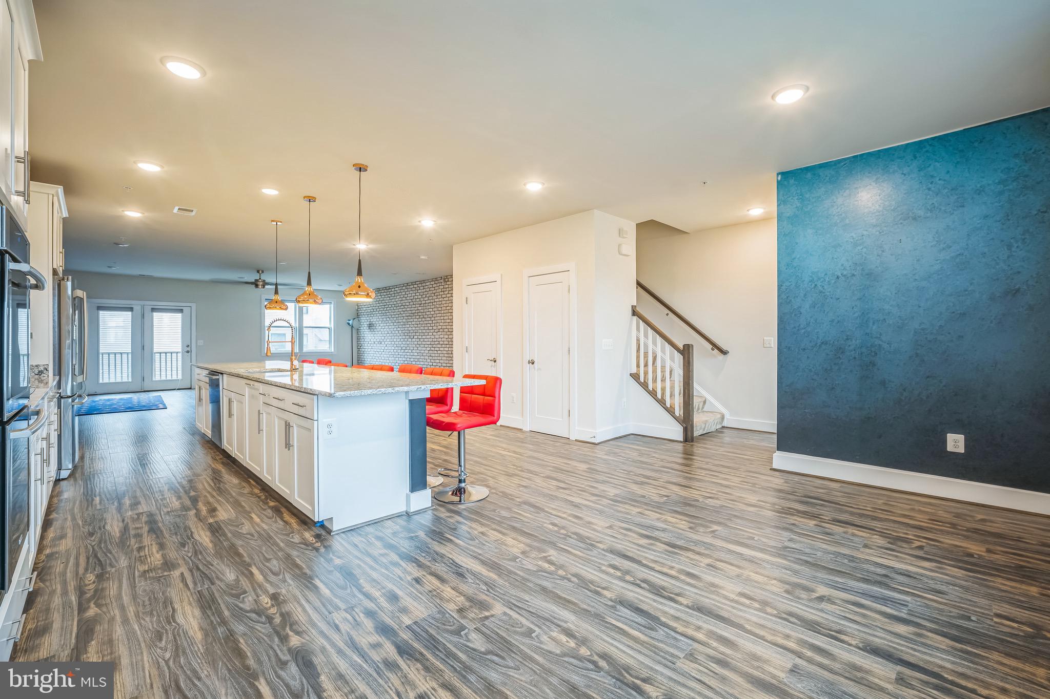 SM ONE LOUDOUN CONDO - Residential Lease