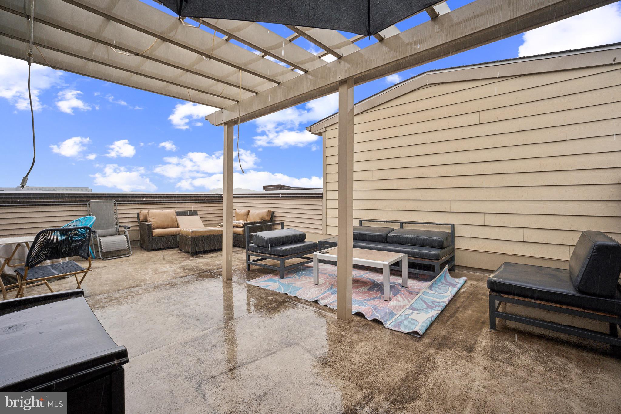 SM ONE LOUDOUN CONDO - Residential Lease