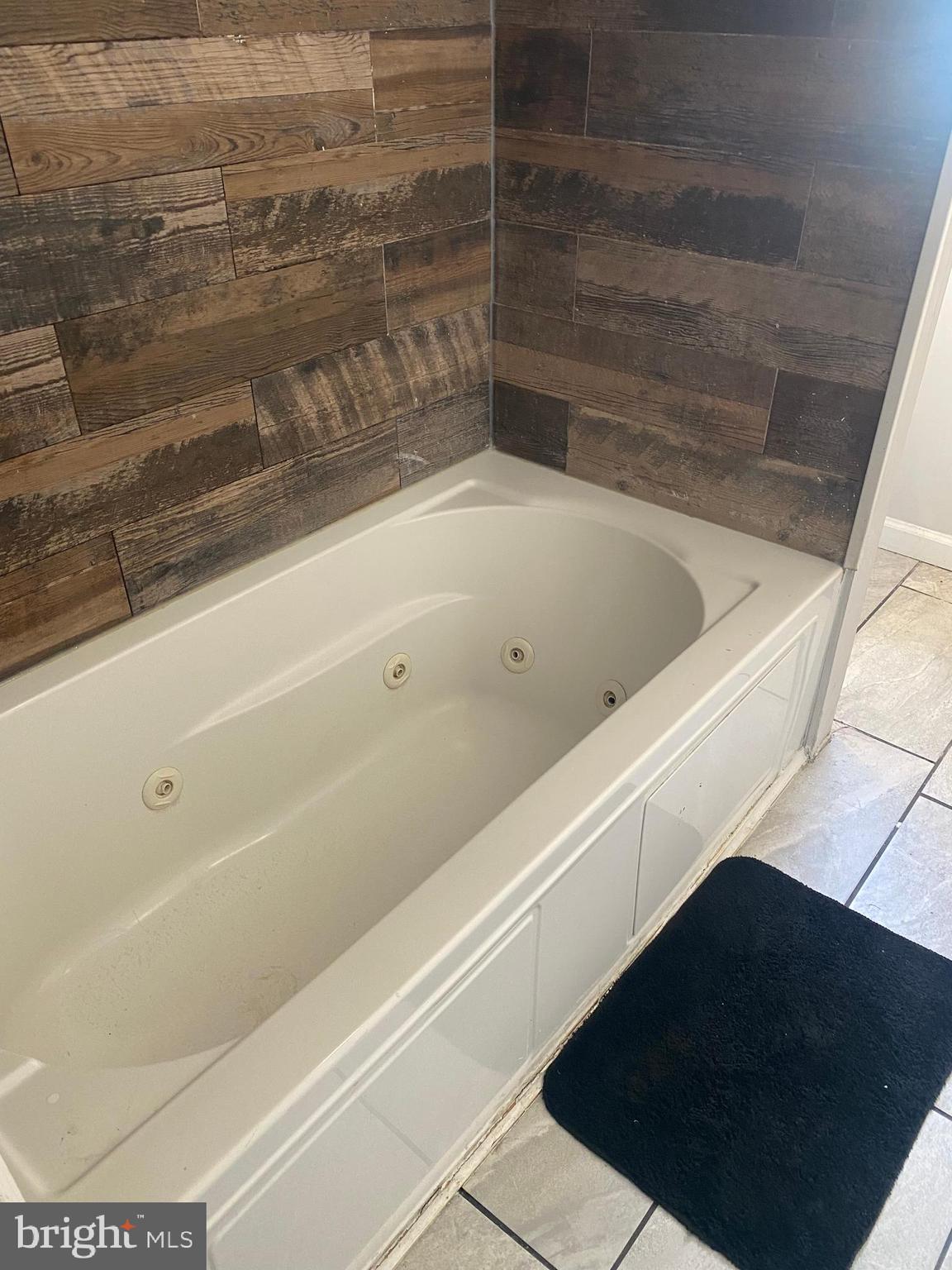 KINGSESSING - Residential Income