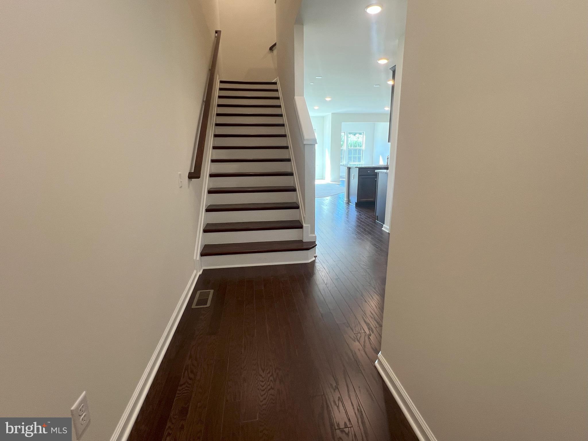 SPRING LAKE - Residential Lease