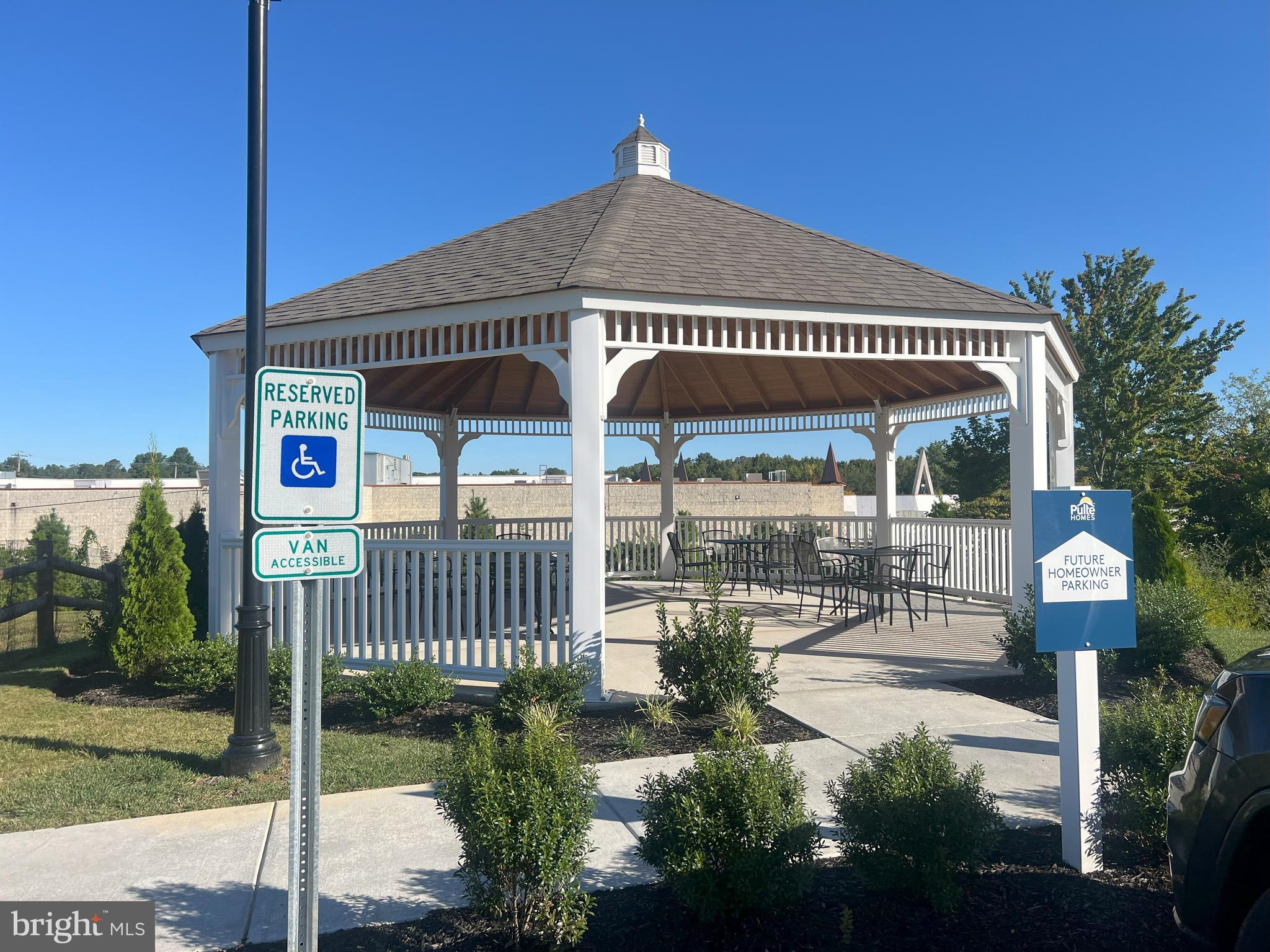 SPRING LAKE - Residential Lease