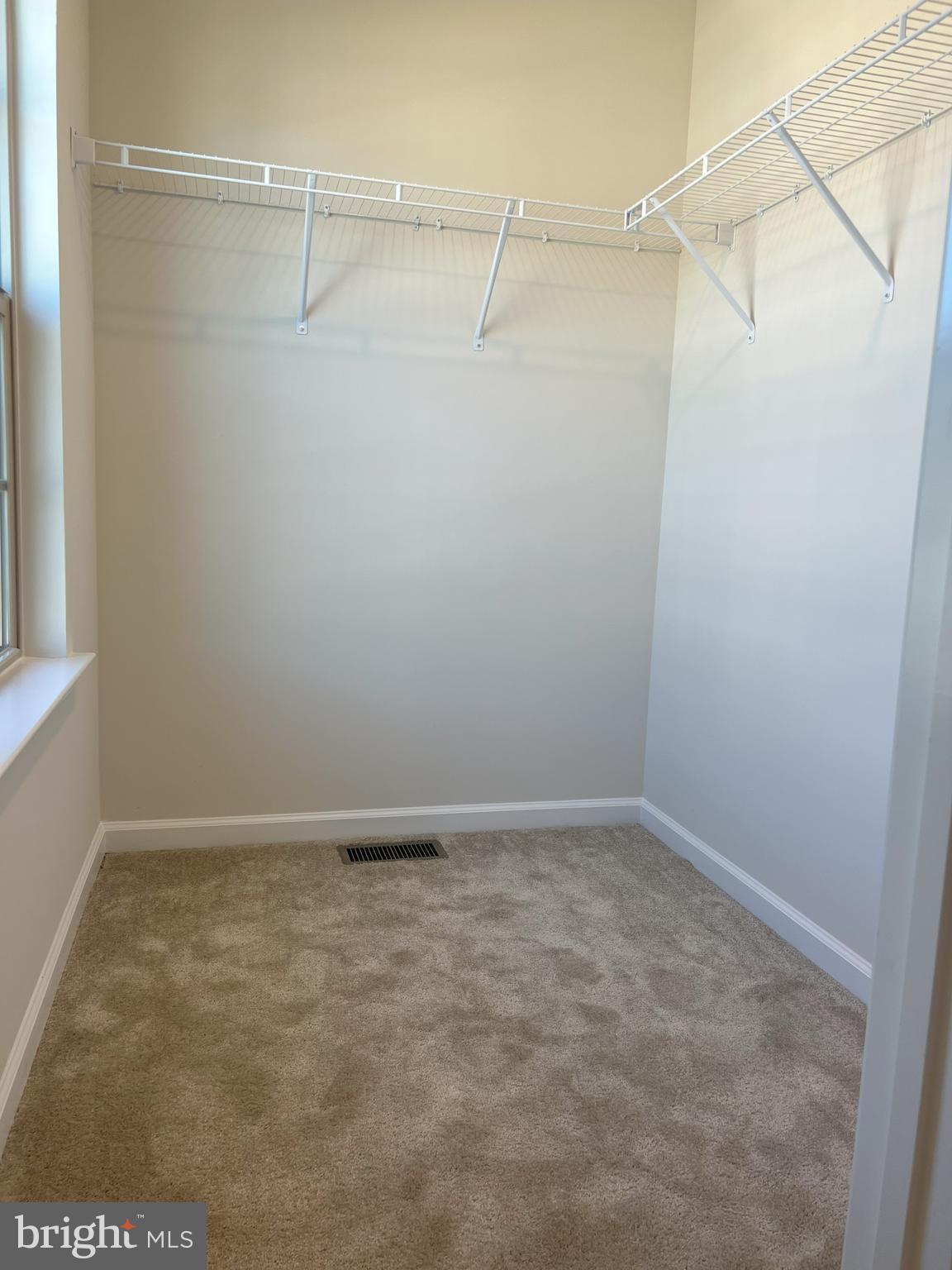 SPRING LAKE - Residential Lease