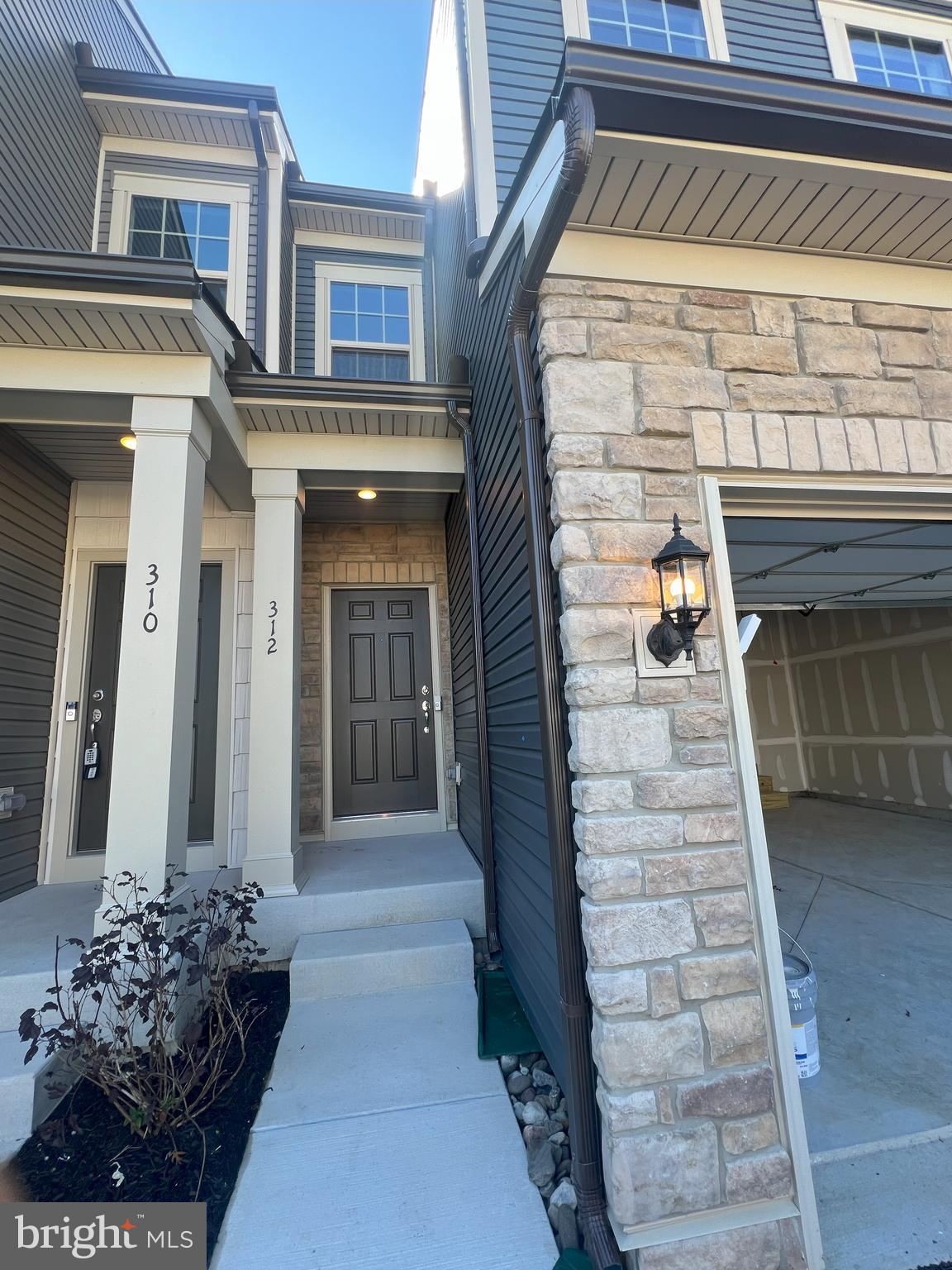 SPRING LAKE - Residential Lease