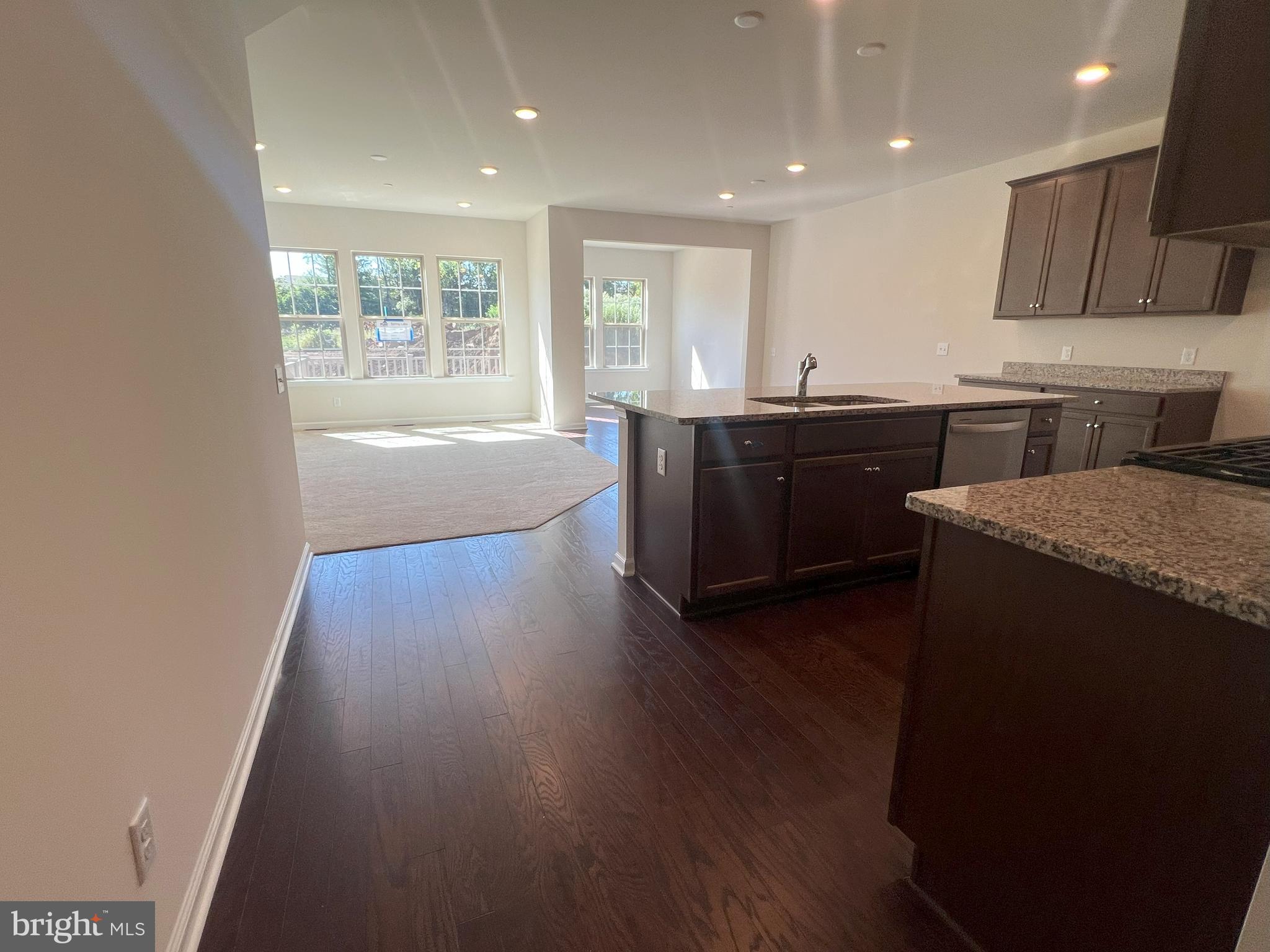 SPRING LAKE - Residential Lease