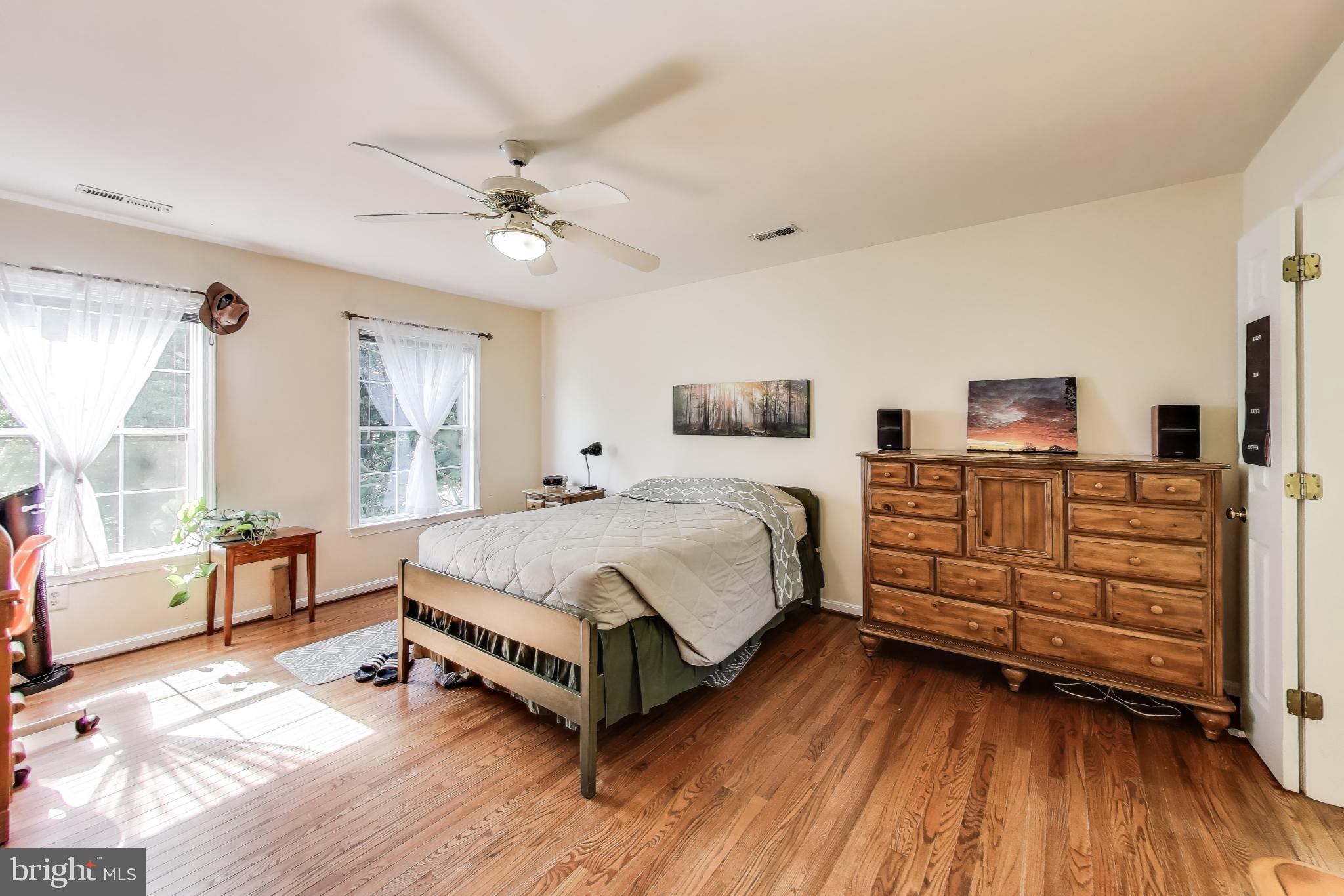 10457 PINEVIEW ROAD