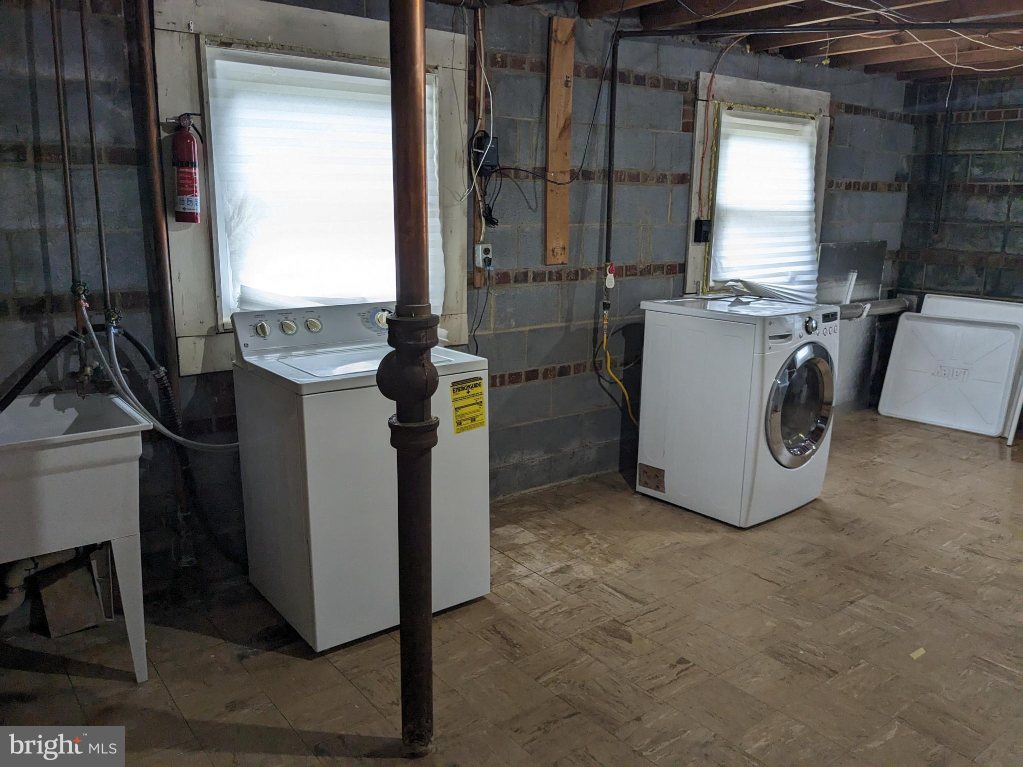 ARLINGTON HEIGHTS - Residential Lease