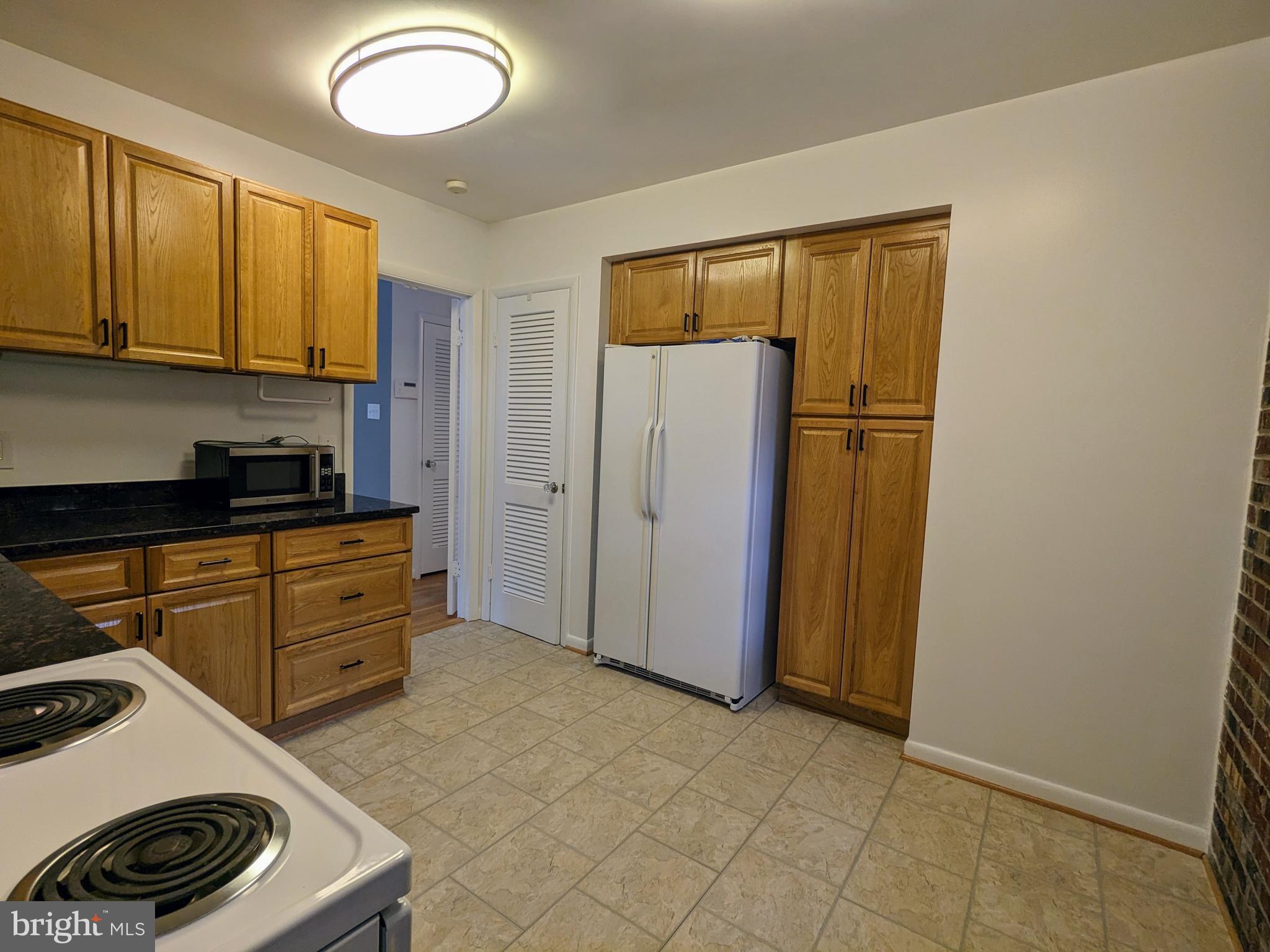 ARLINGTON HEIGHTS - Residential Lease