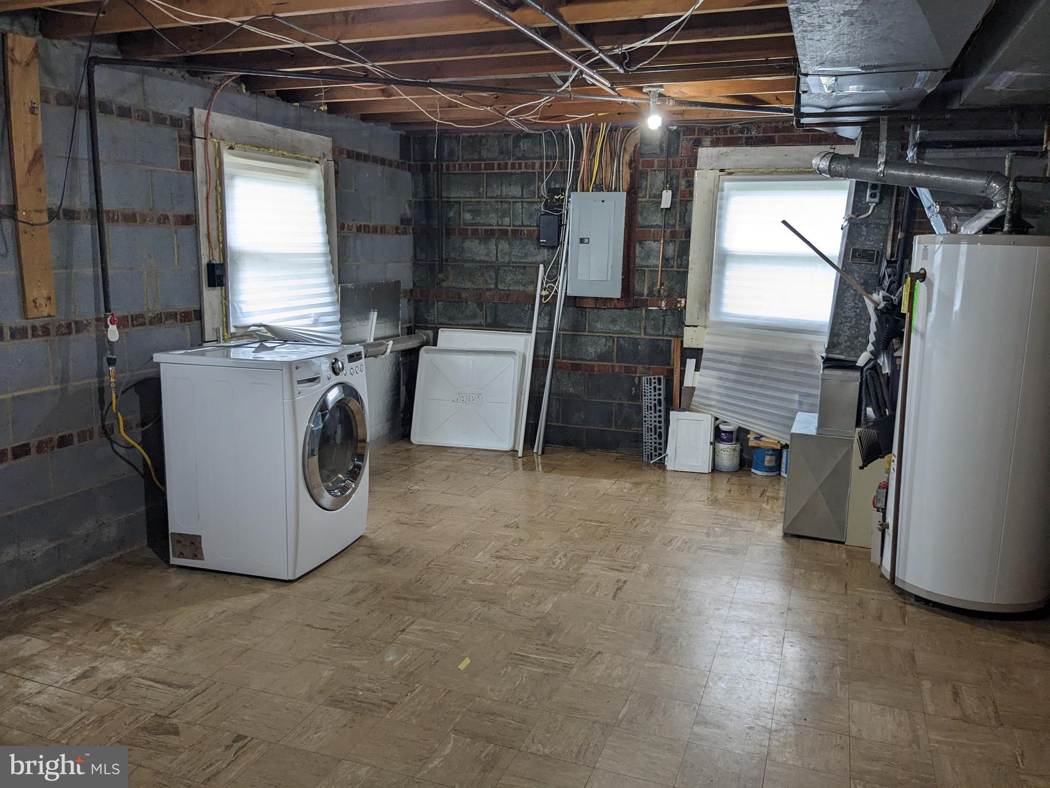 ARLINGTON HEIGHTS - Residential Lease