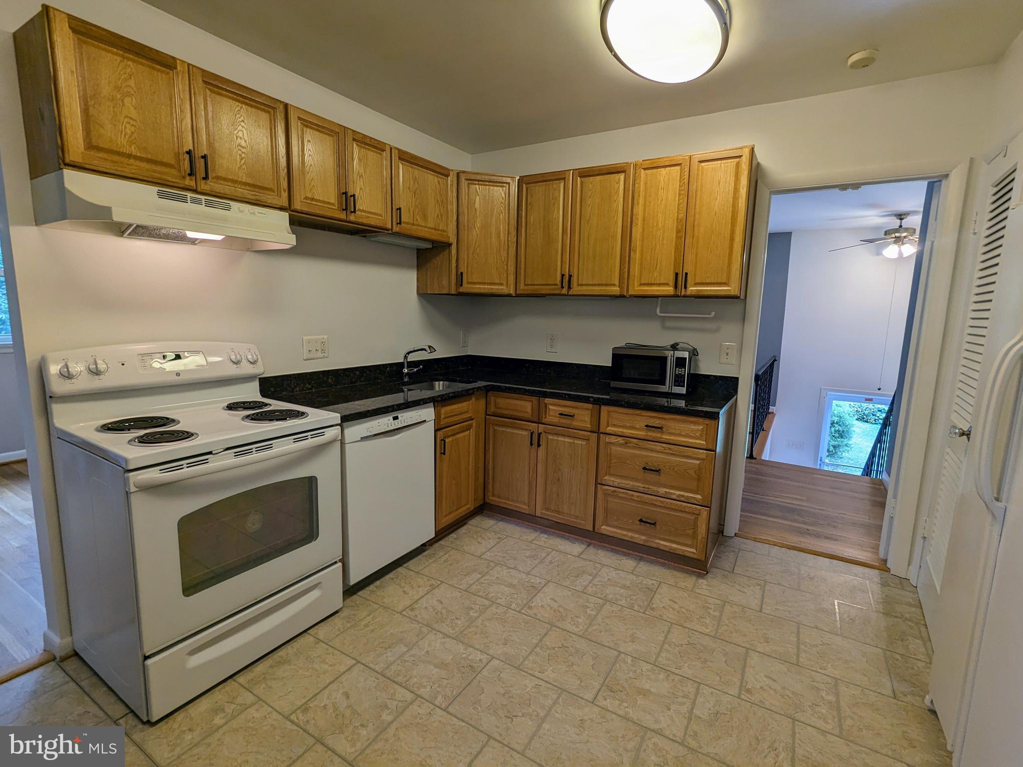 ARLINGTON HEIGHTS - Residential Lease