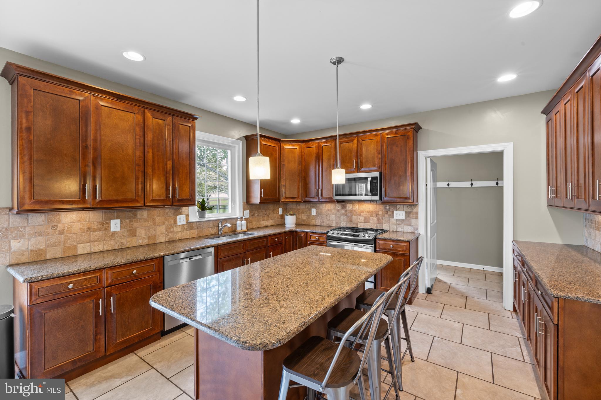 MANOA - Residential