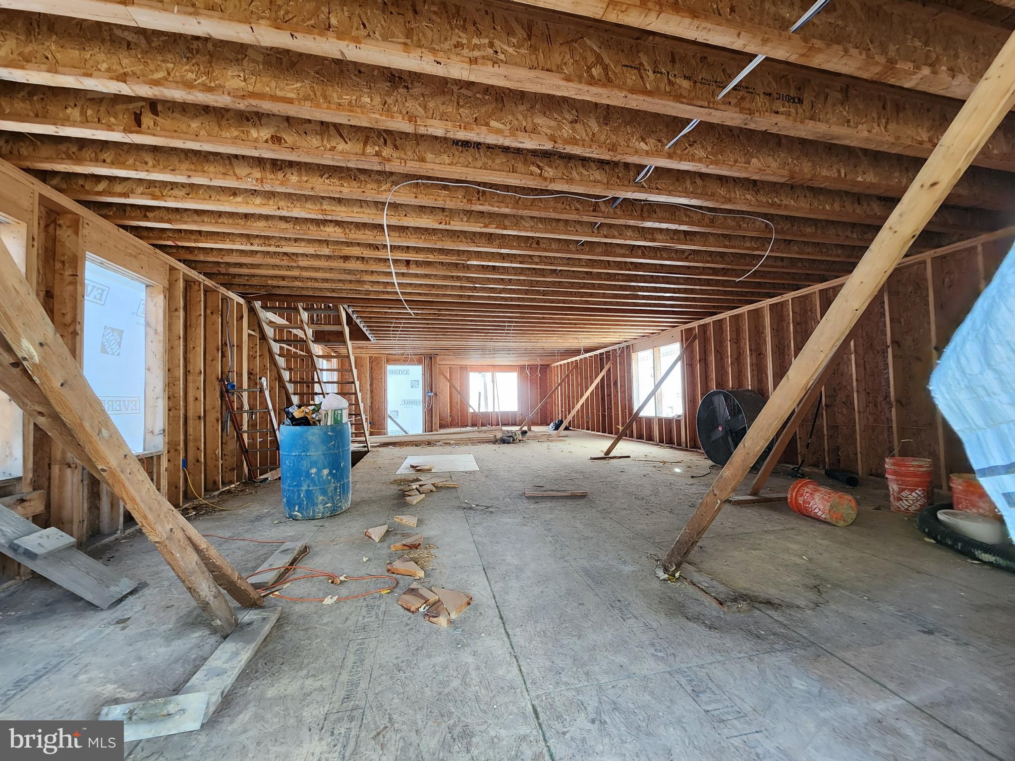 4610 HAMPNETT AVENUE