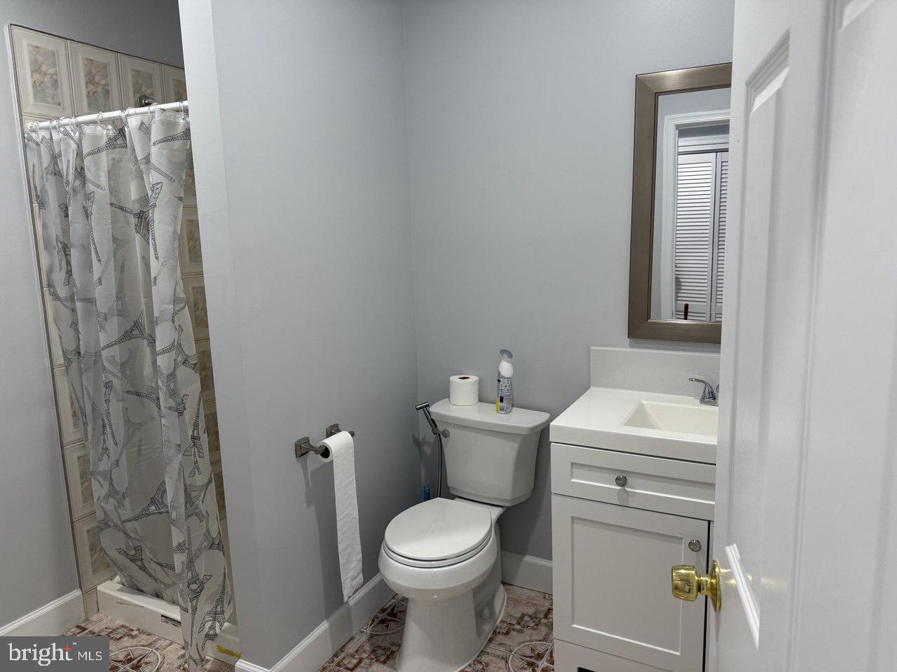 RAYMOND FARM - Residential Lease