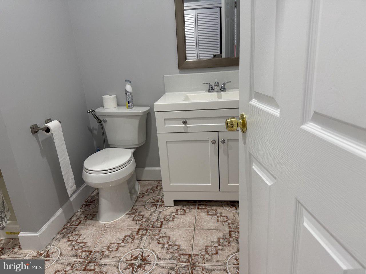 RAYMOND FARM - Residential Lease