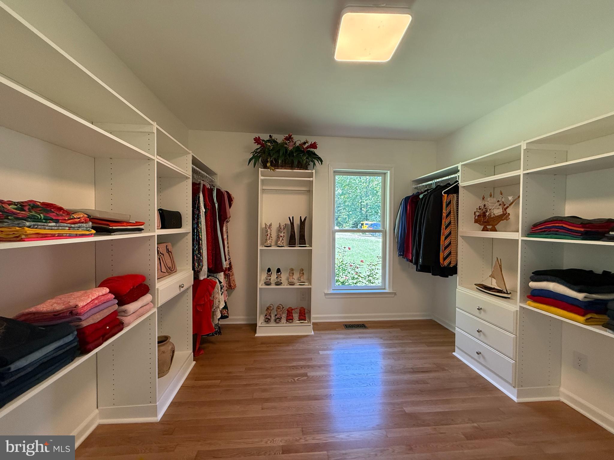 DRUM POINT - Residential