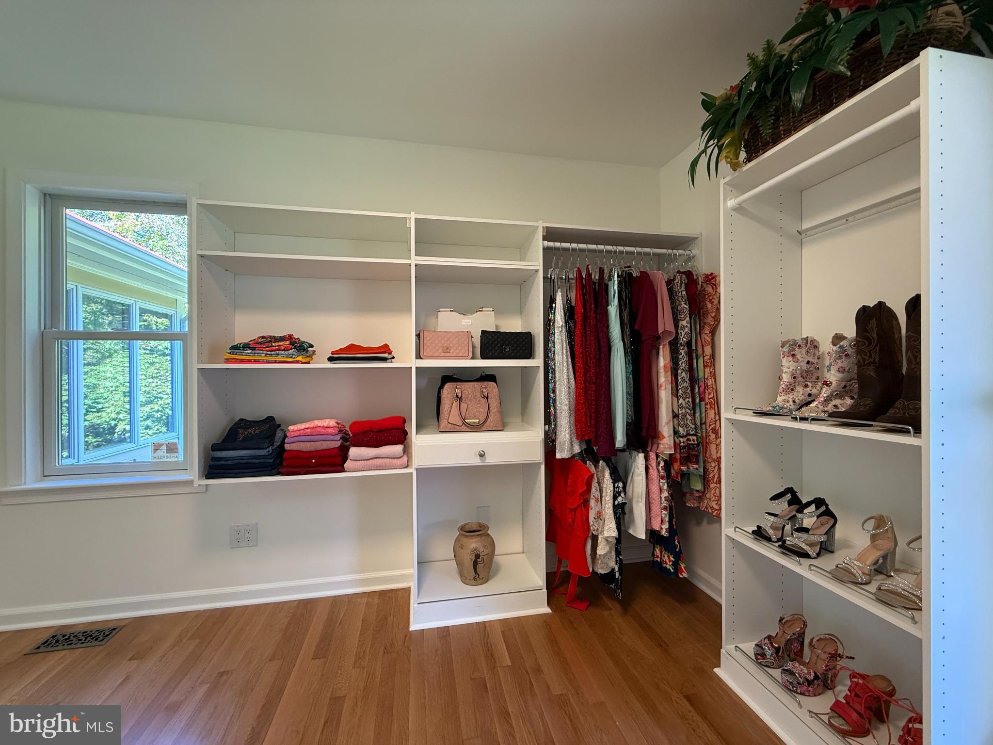 DRUM POINT - Residential