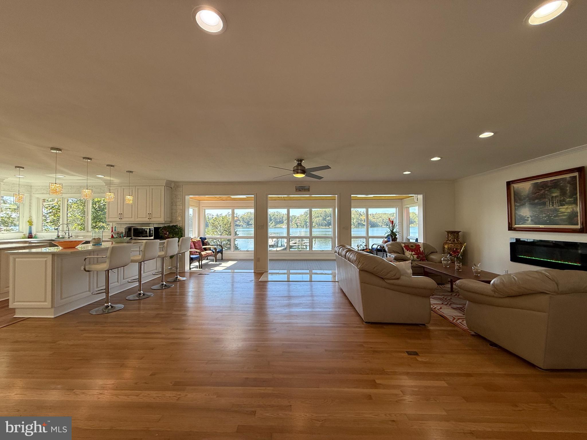 DRUM POINT - Residential