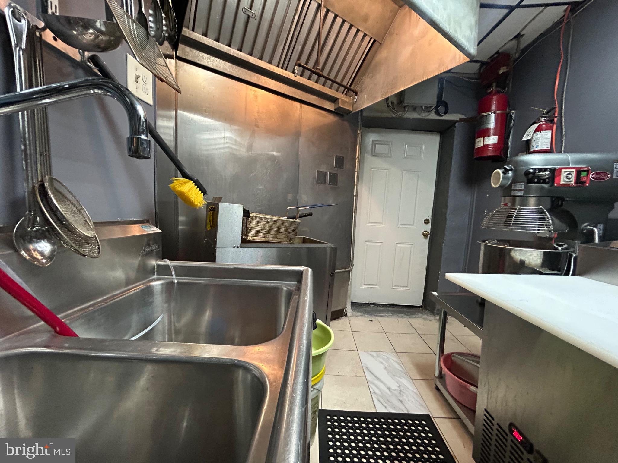 EAST OAK LANE - Commercial Sale