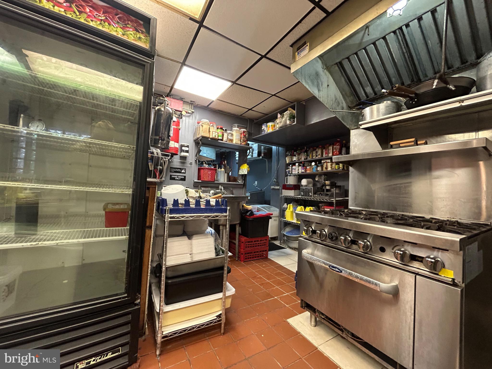 EAST OAK LANE - Commercial Sale