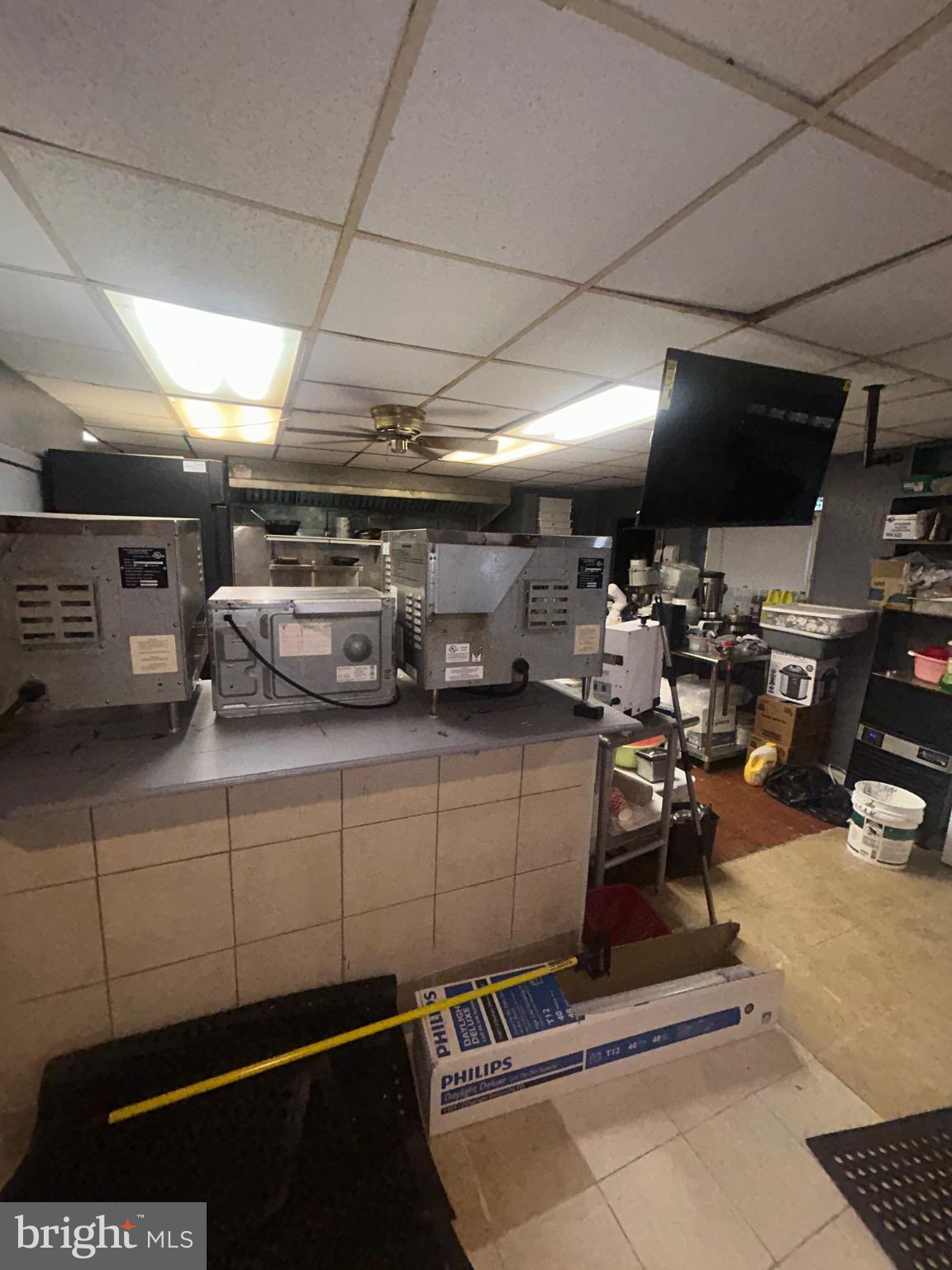 EAST OAK LANE - Commercial Sale